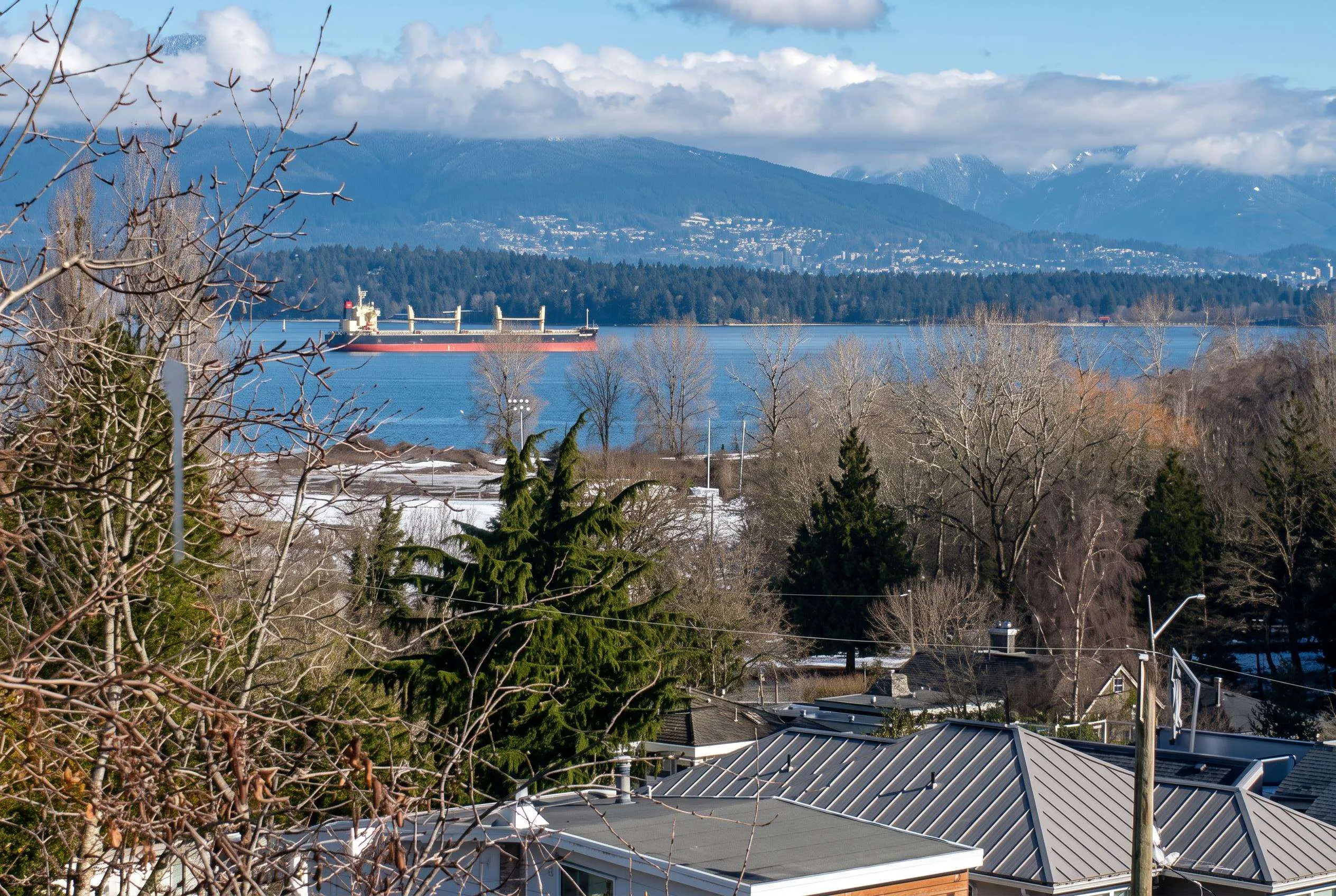 4390 Locarno Crescent