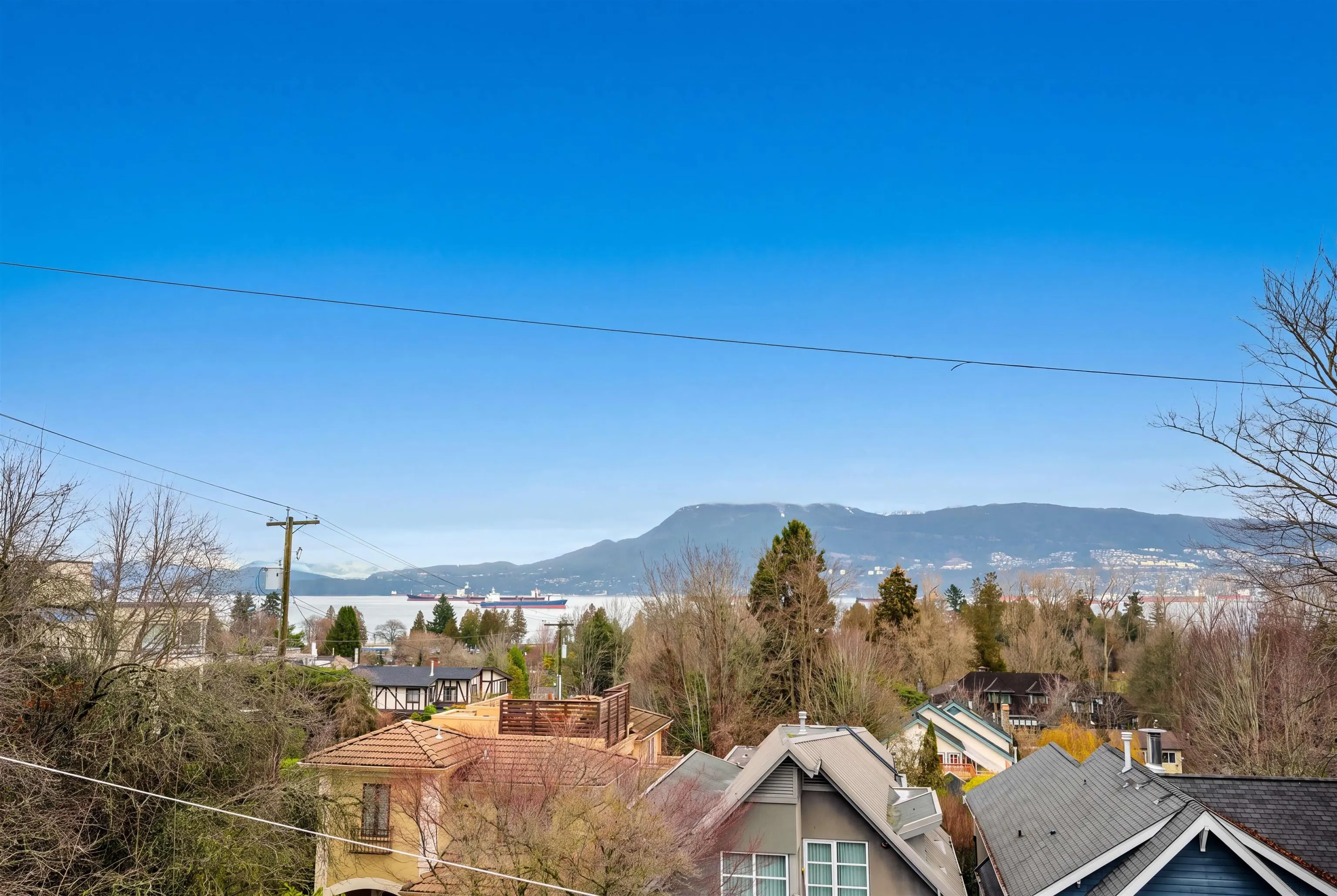 4396 Locarno Crescent