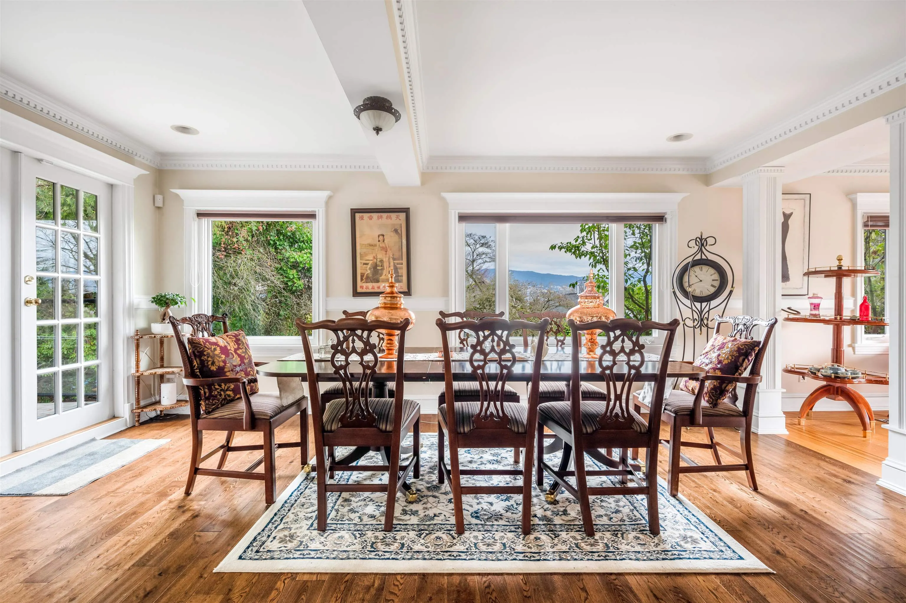 4396 Locarno Crescent