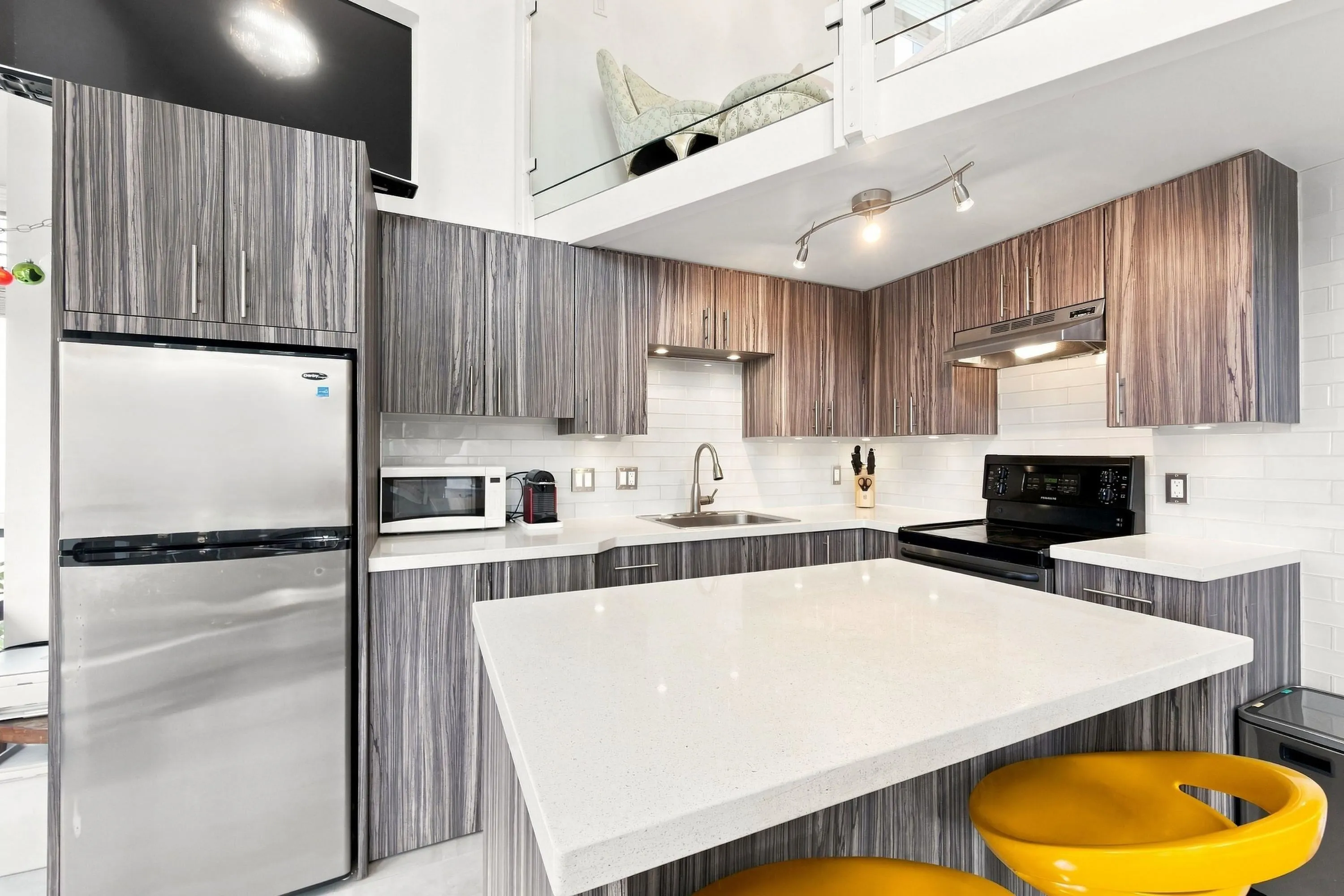 1 E Cordova Street #311