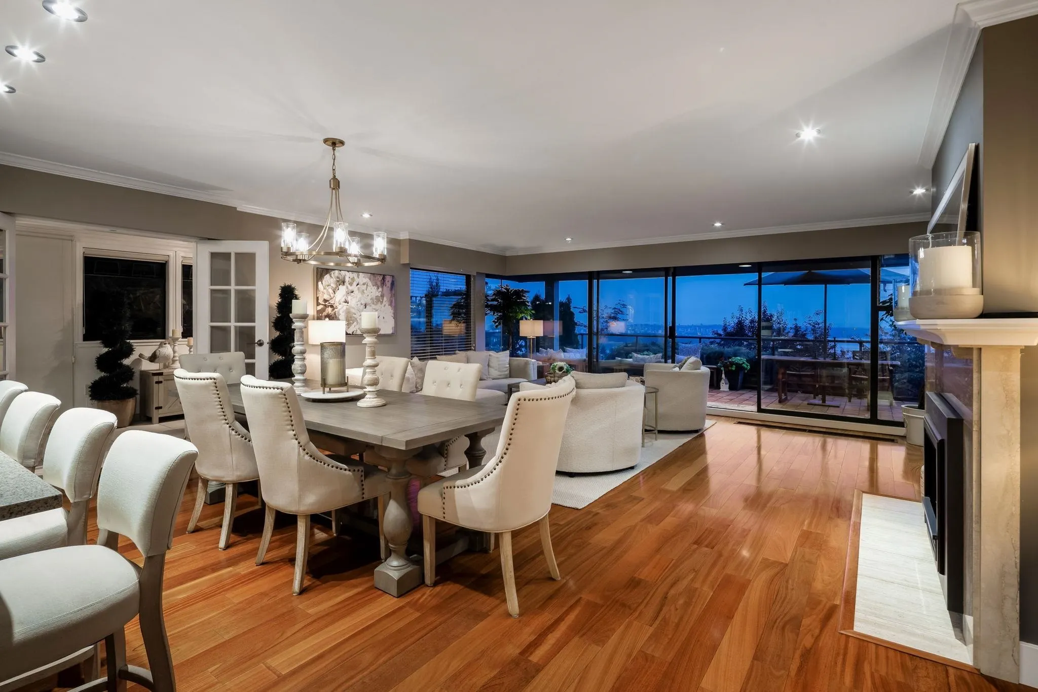 2246 Folkestone Way #14