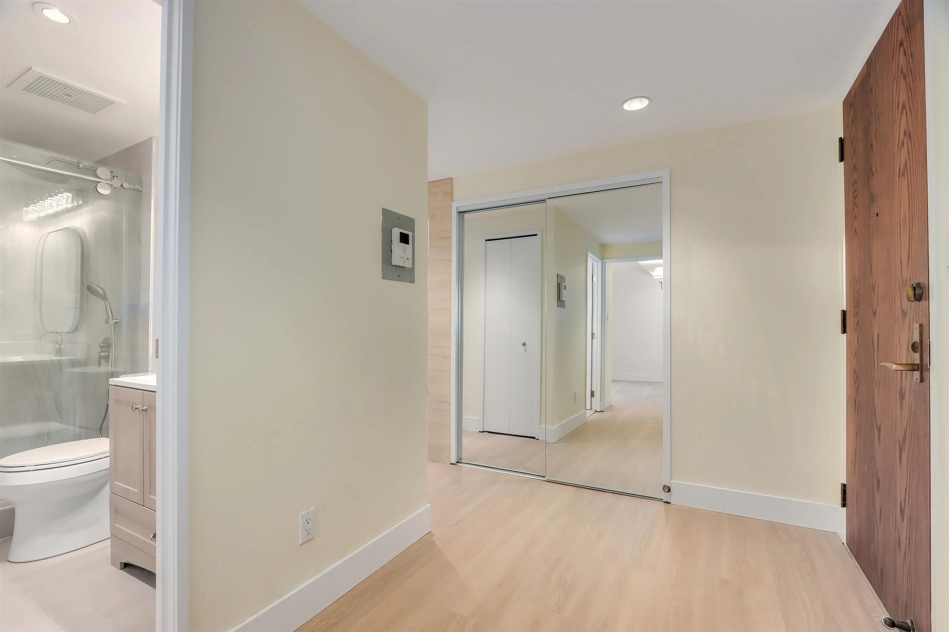 738 Broughton Street #701