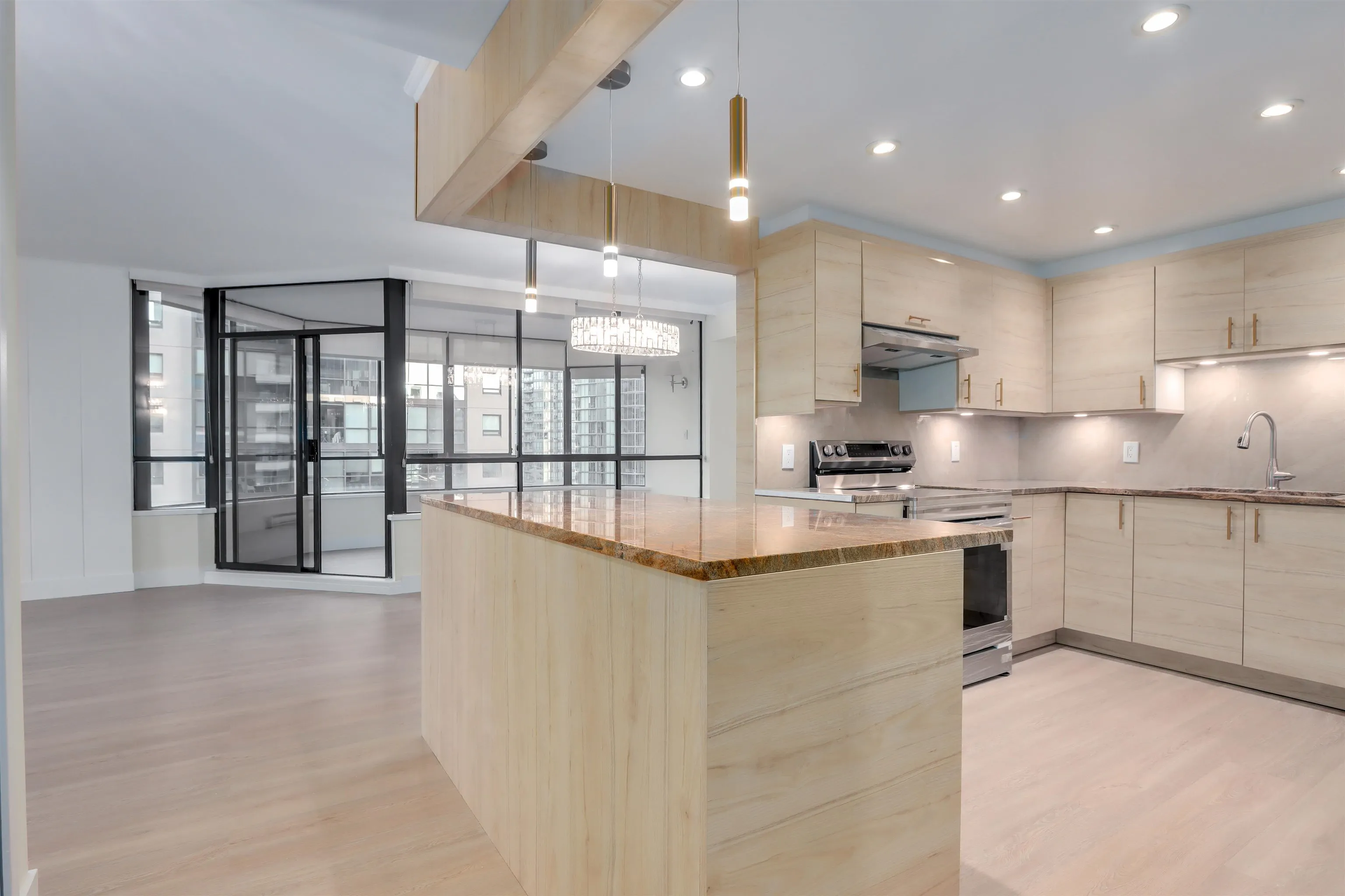 738 Broughton Street #701