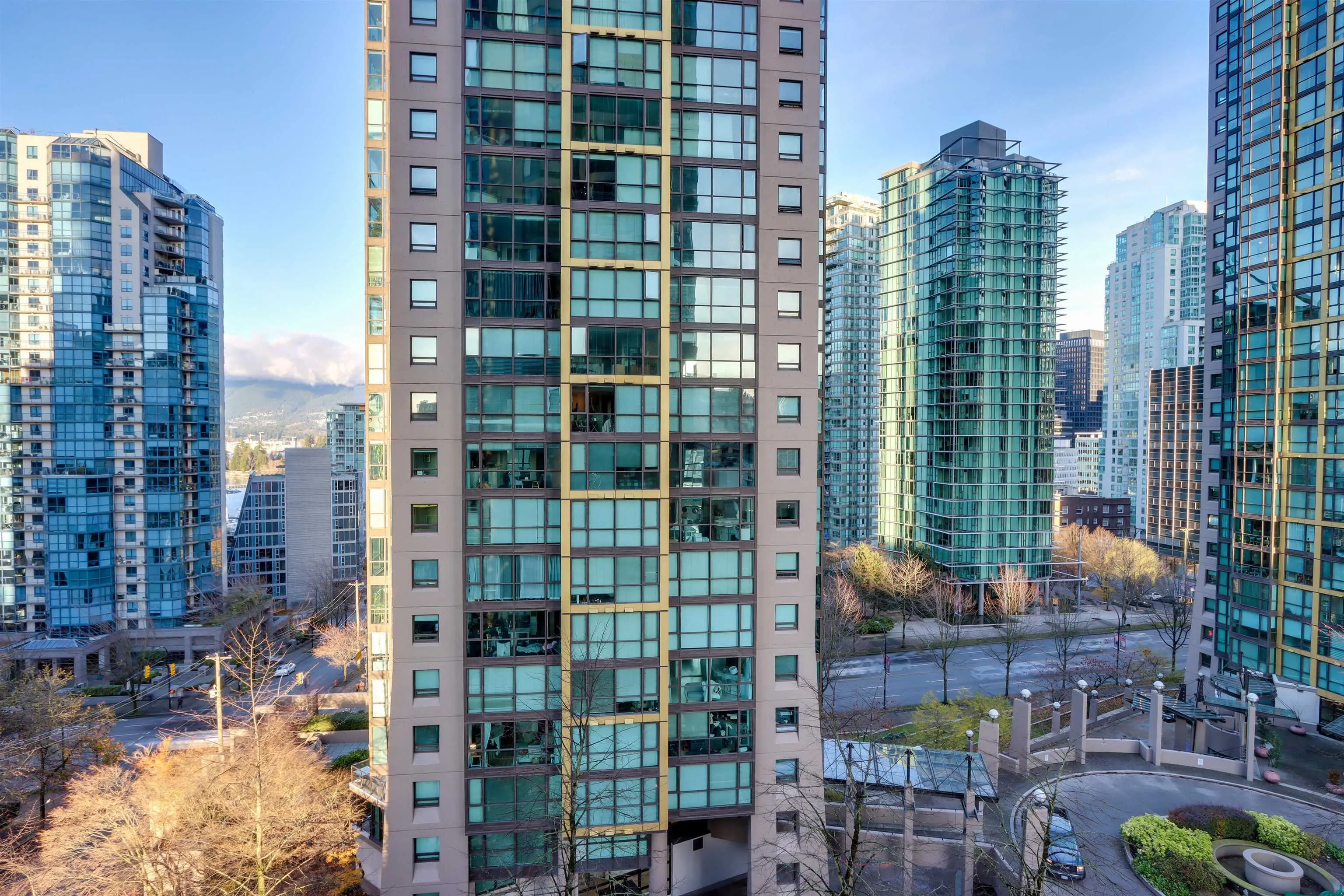 738 Broughton Street #701