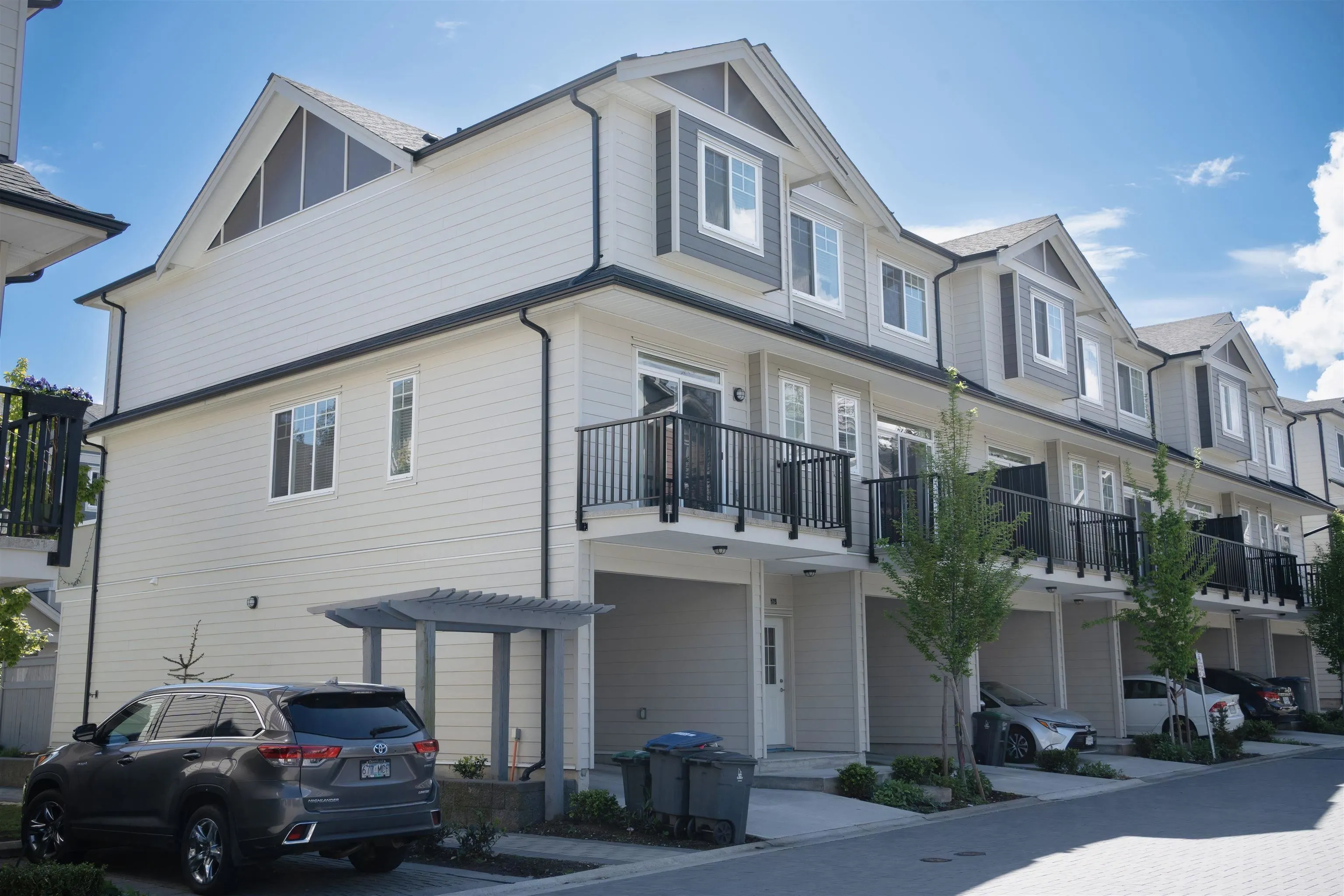 13898 64 Avenue #176