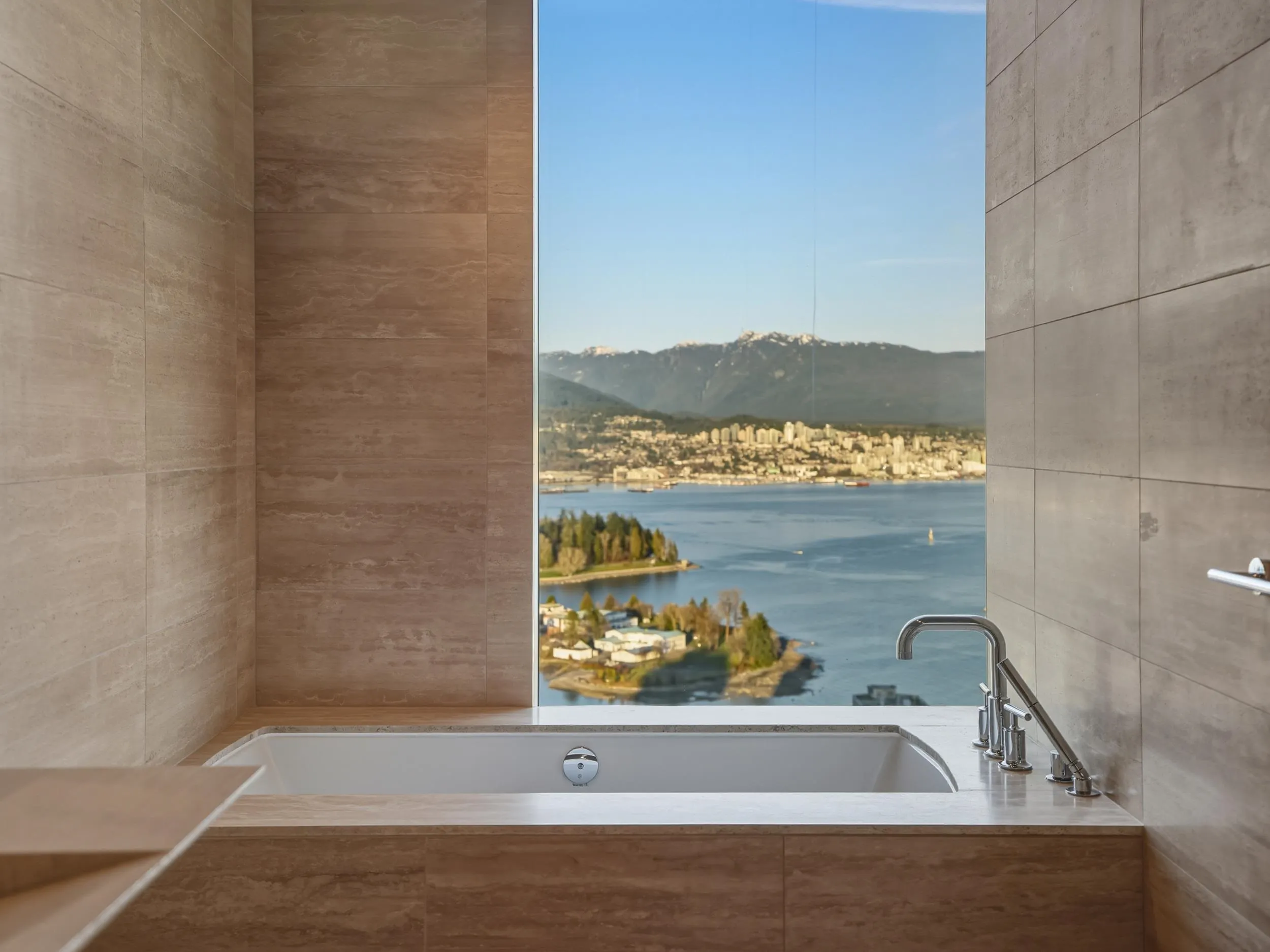 1568 Alberni Street #3902