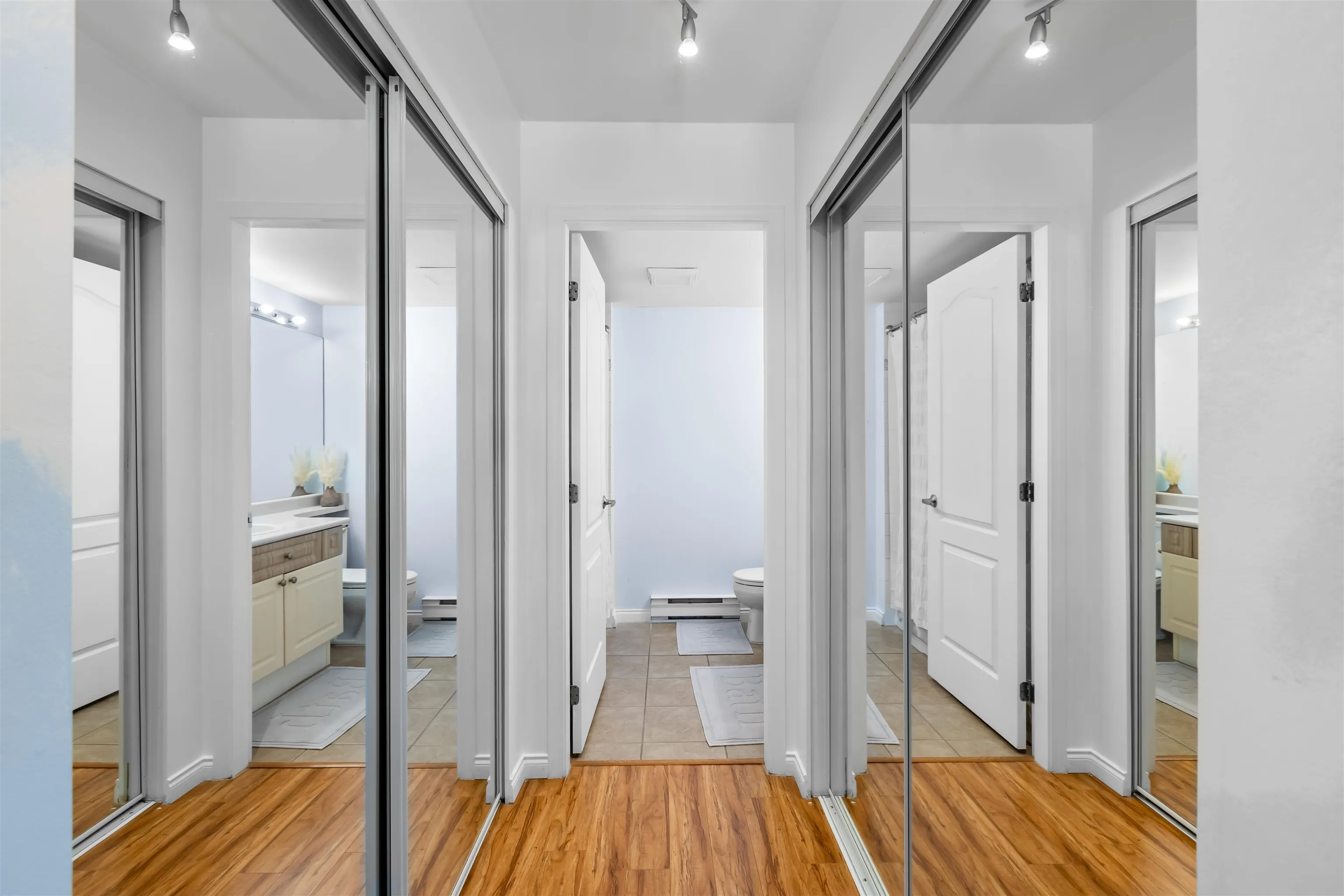 20433 53 Avenue #206