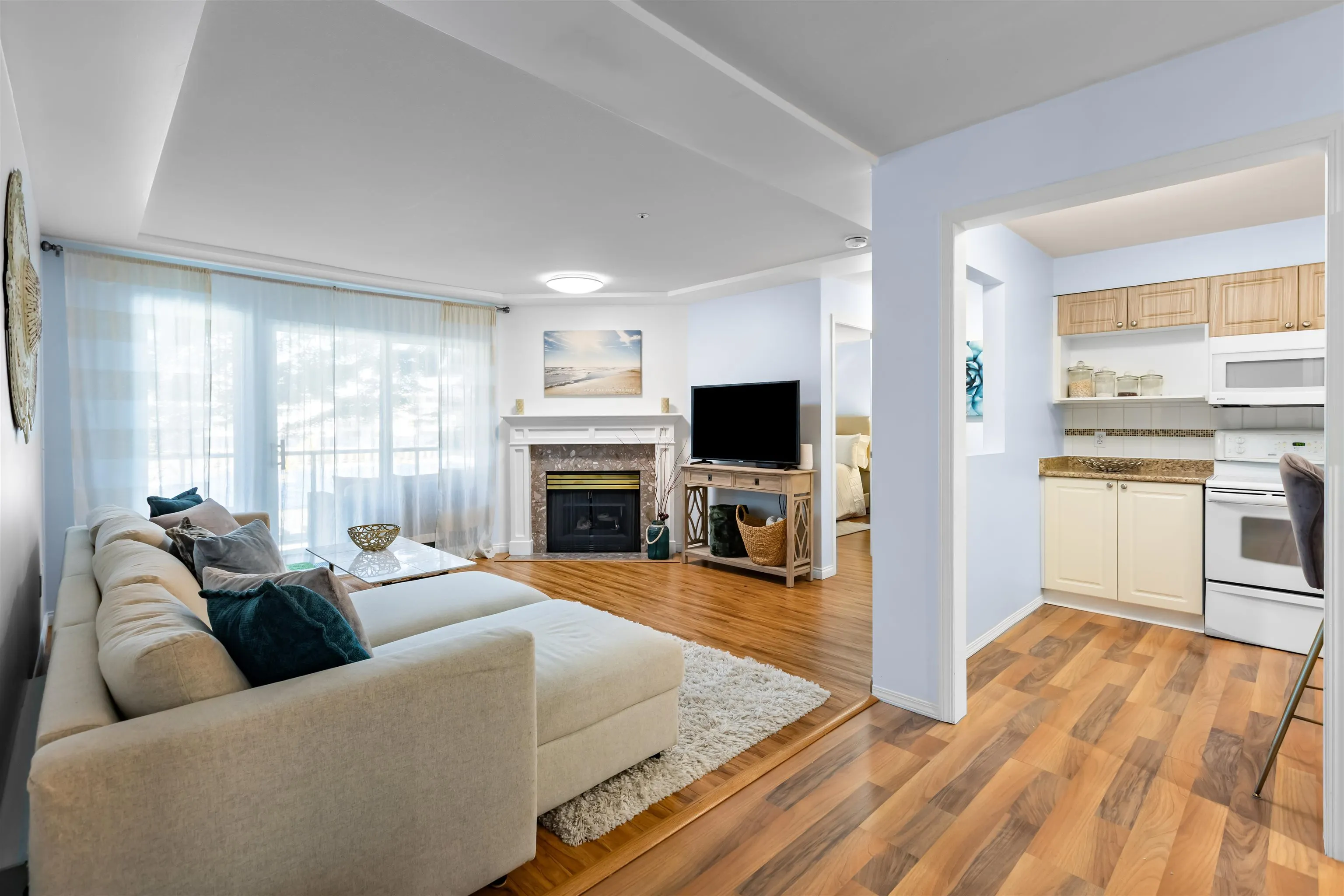 20433 53 Avenue #206