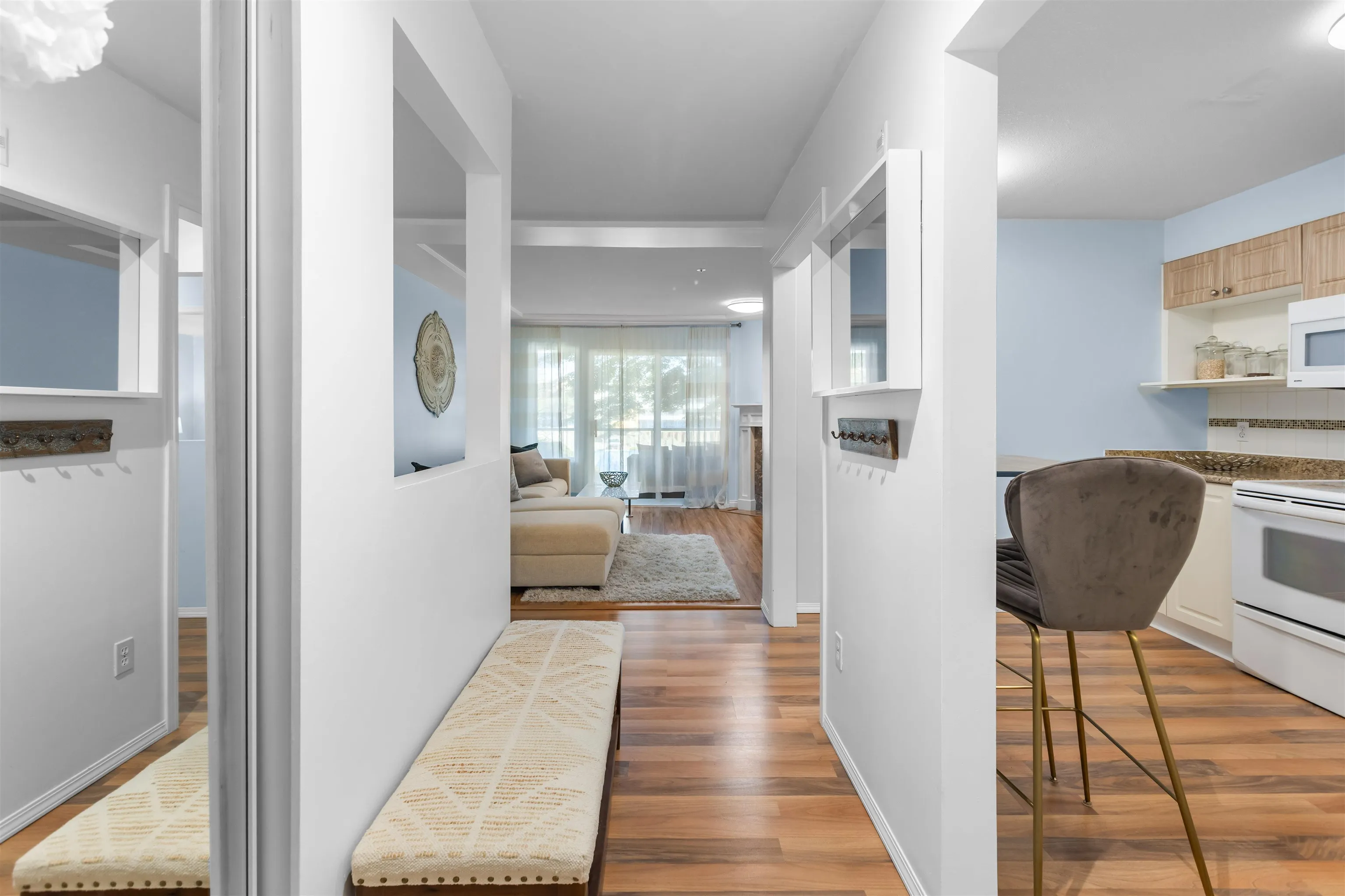 20433 53 Avenue #206