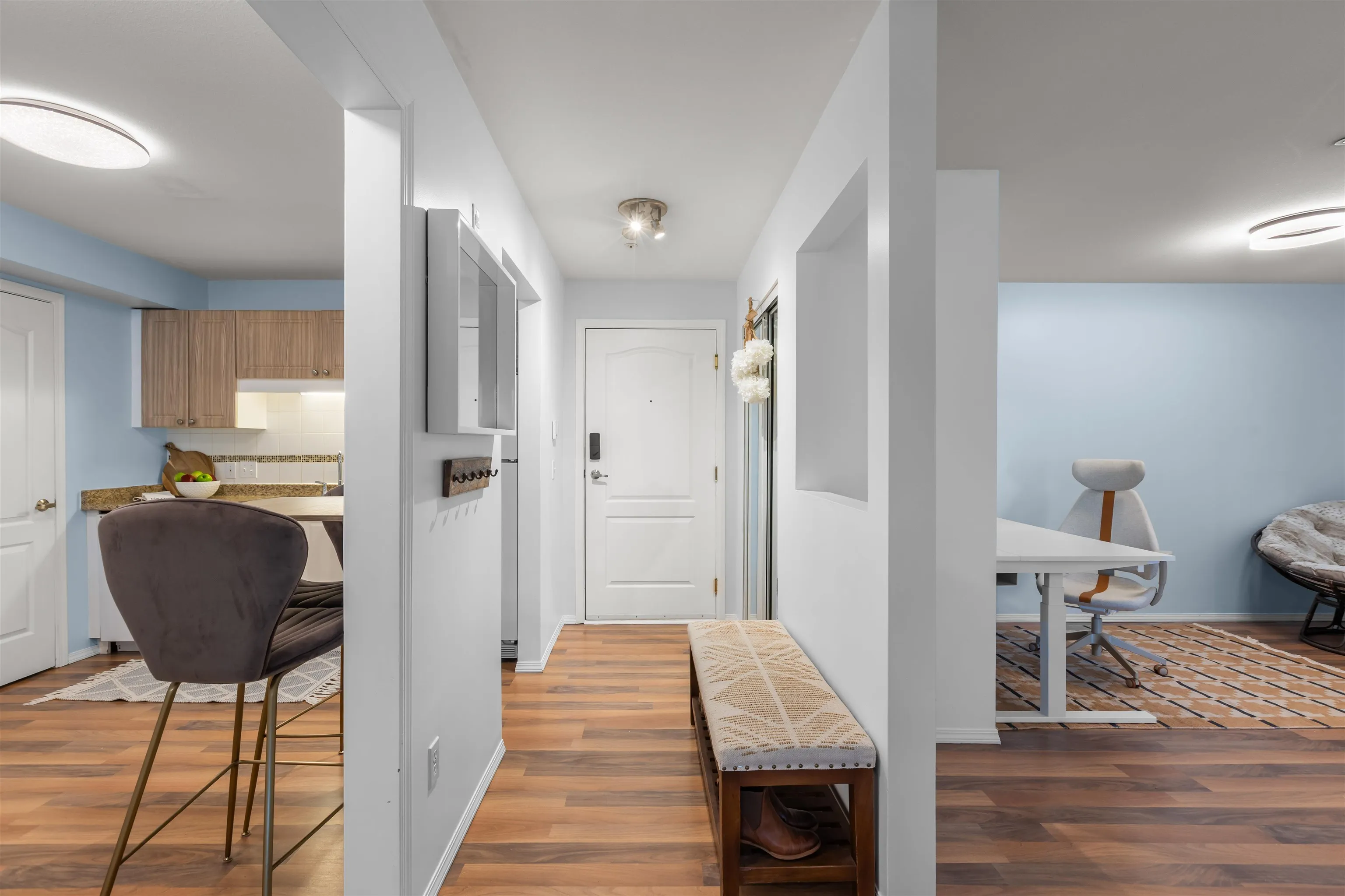 20433 53 Avenue #206