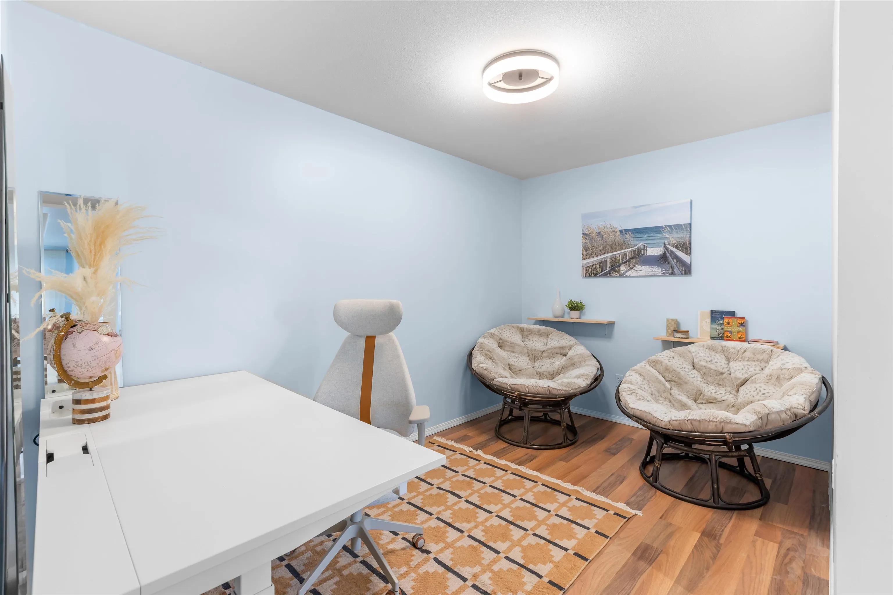 20433 53 Avenue #206