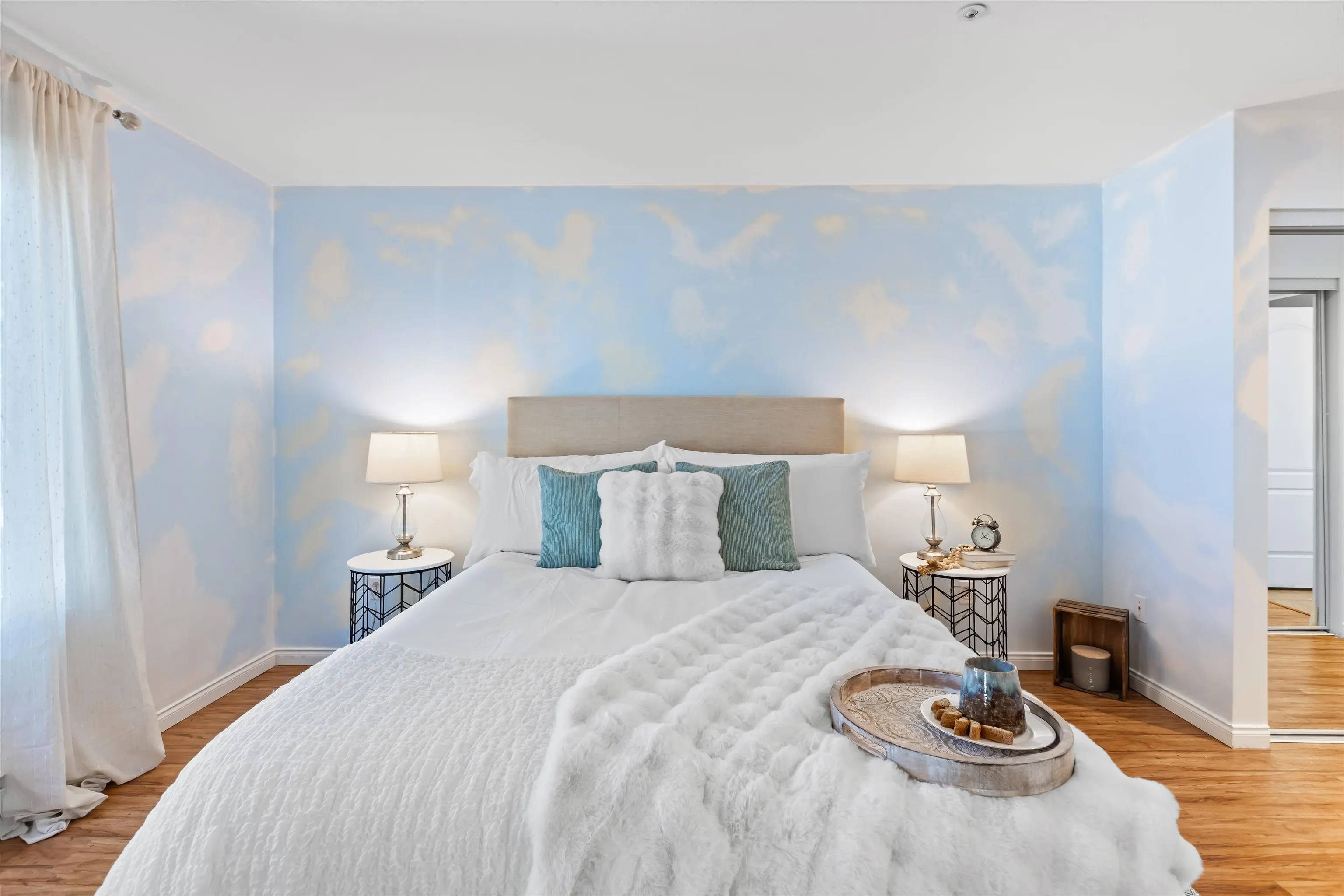 20433 53 Avenue #206