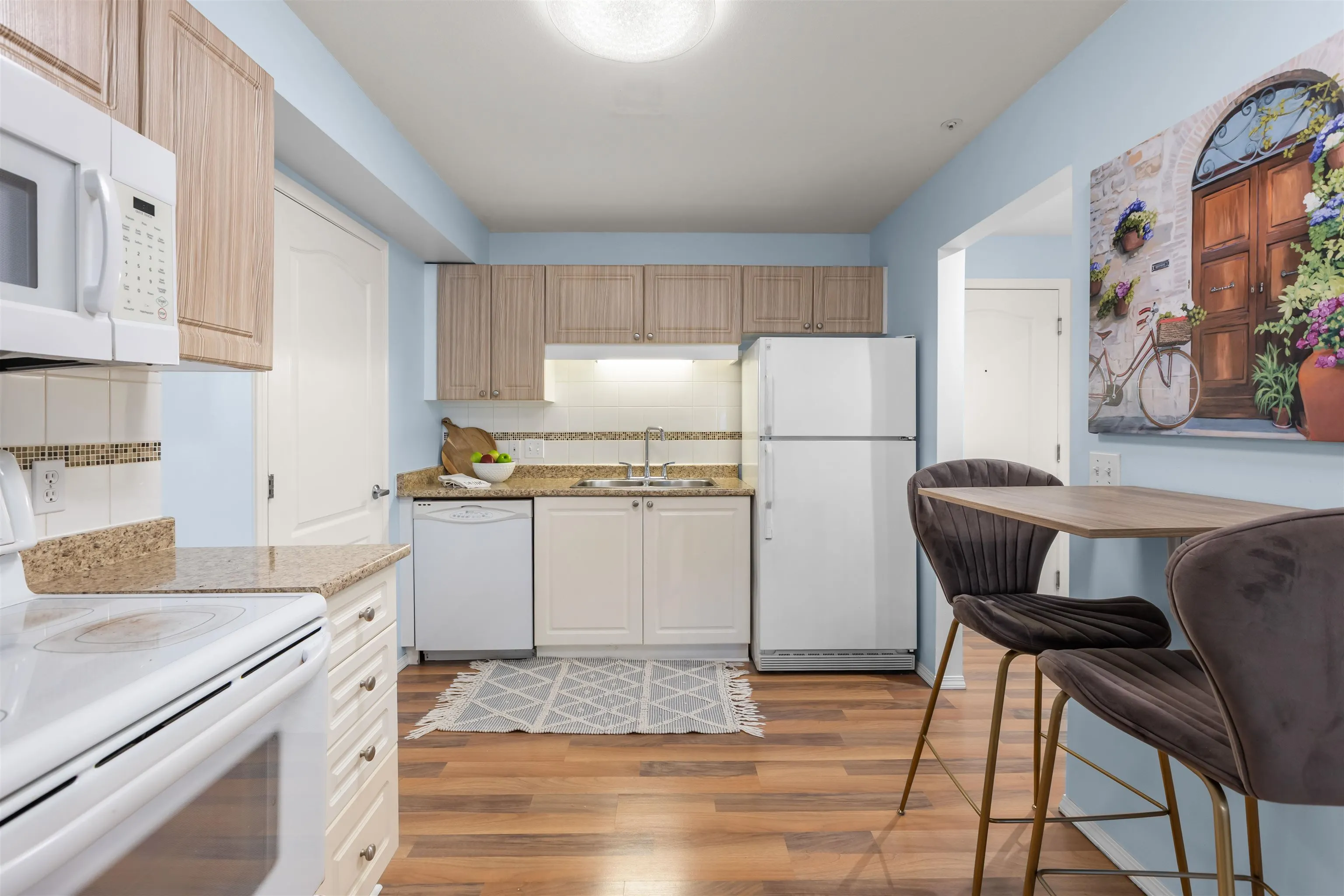 20433 53 Avenue #206
