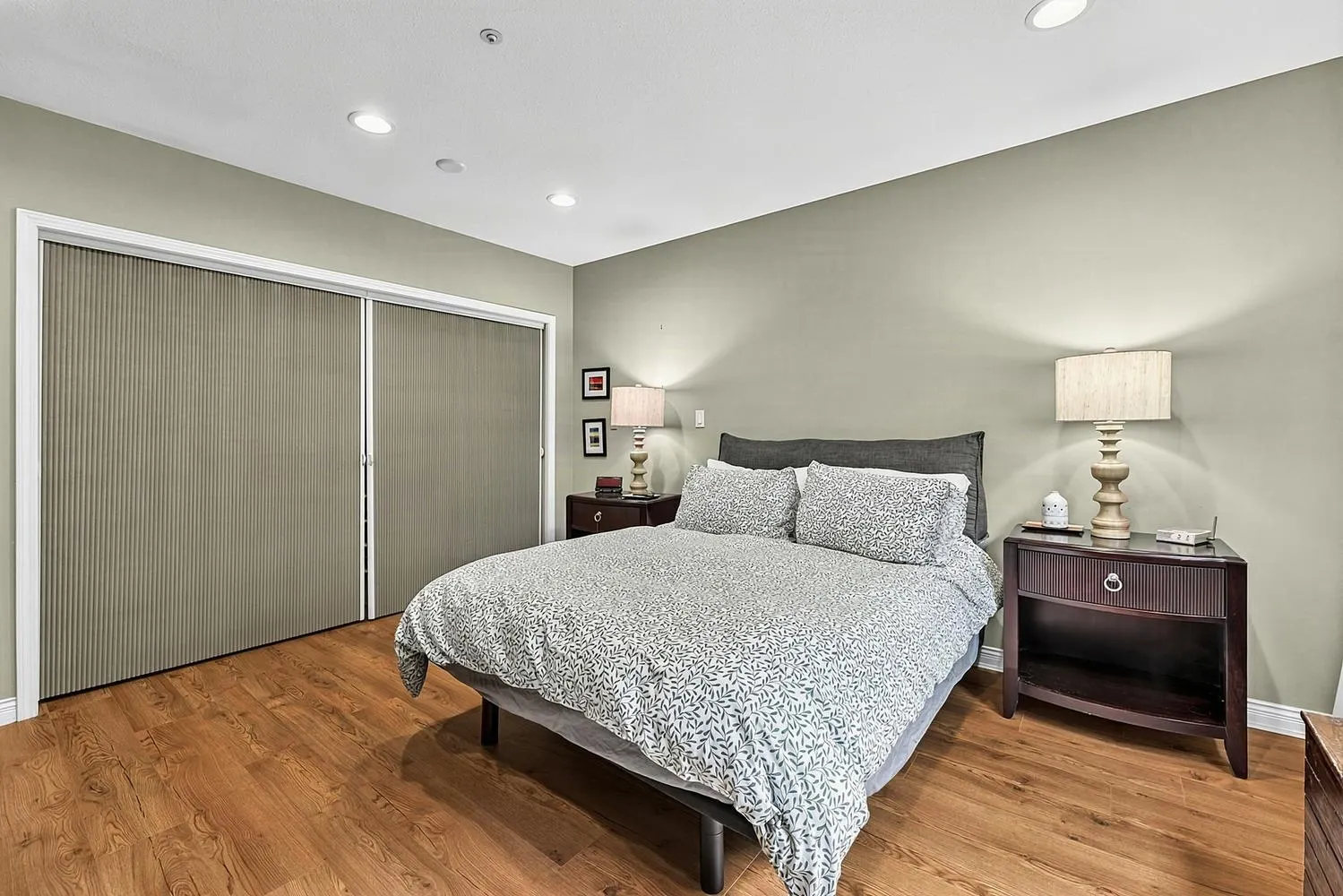 1725 128 Street #203