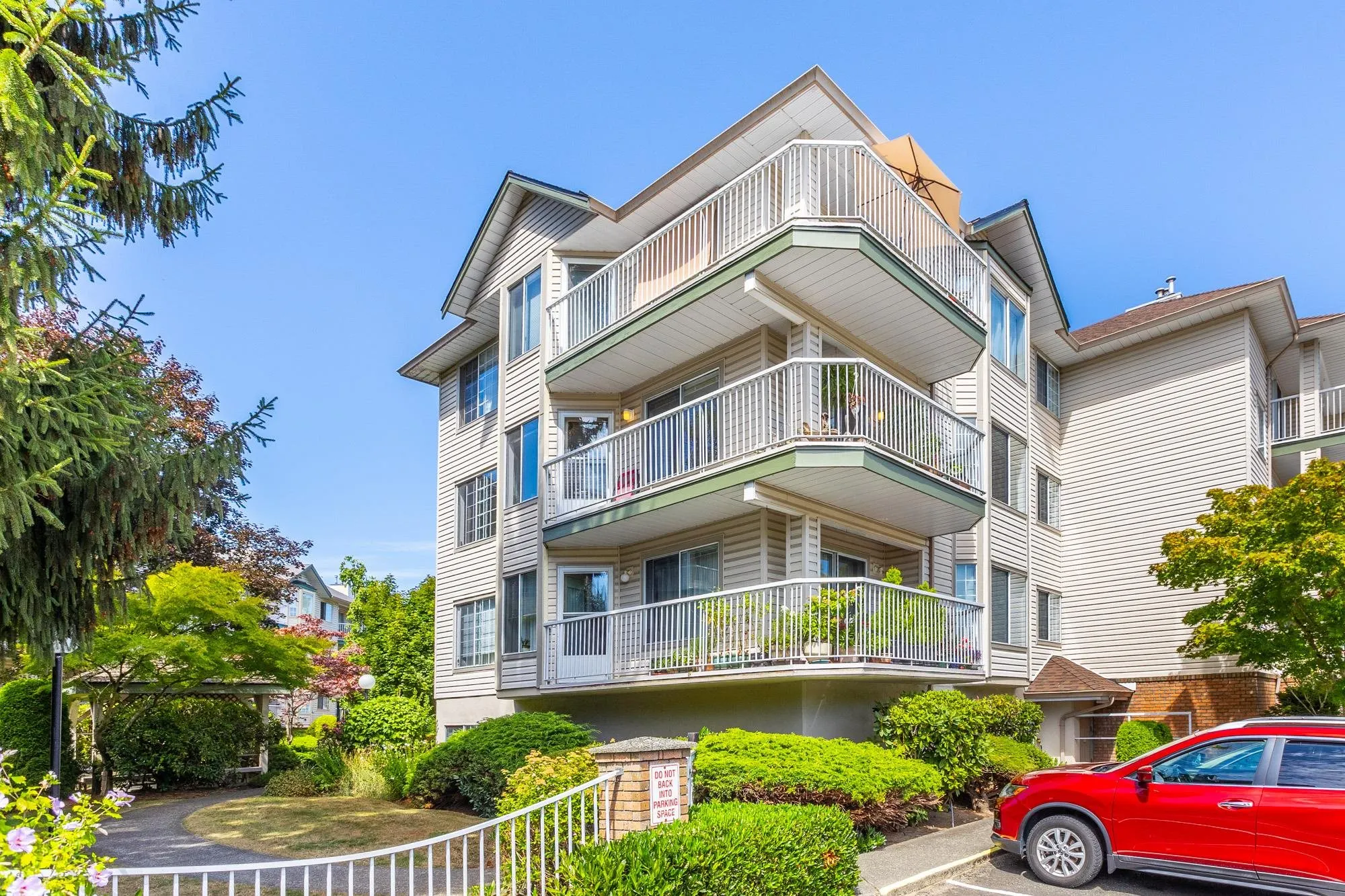 5363 206 Street #205