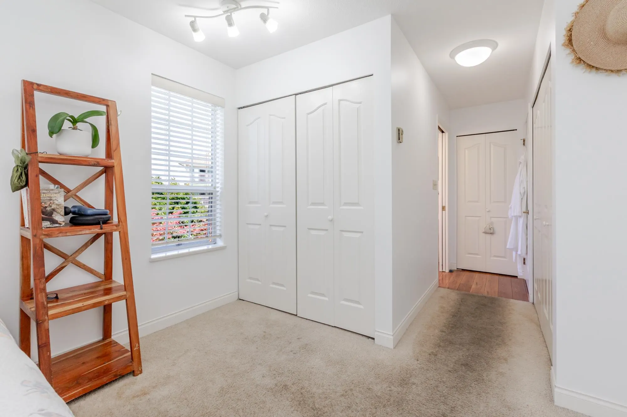 5363 206 Street #205