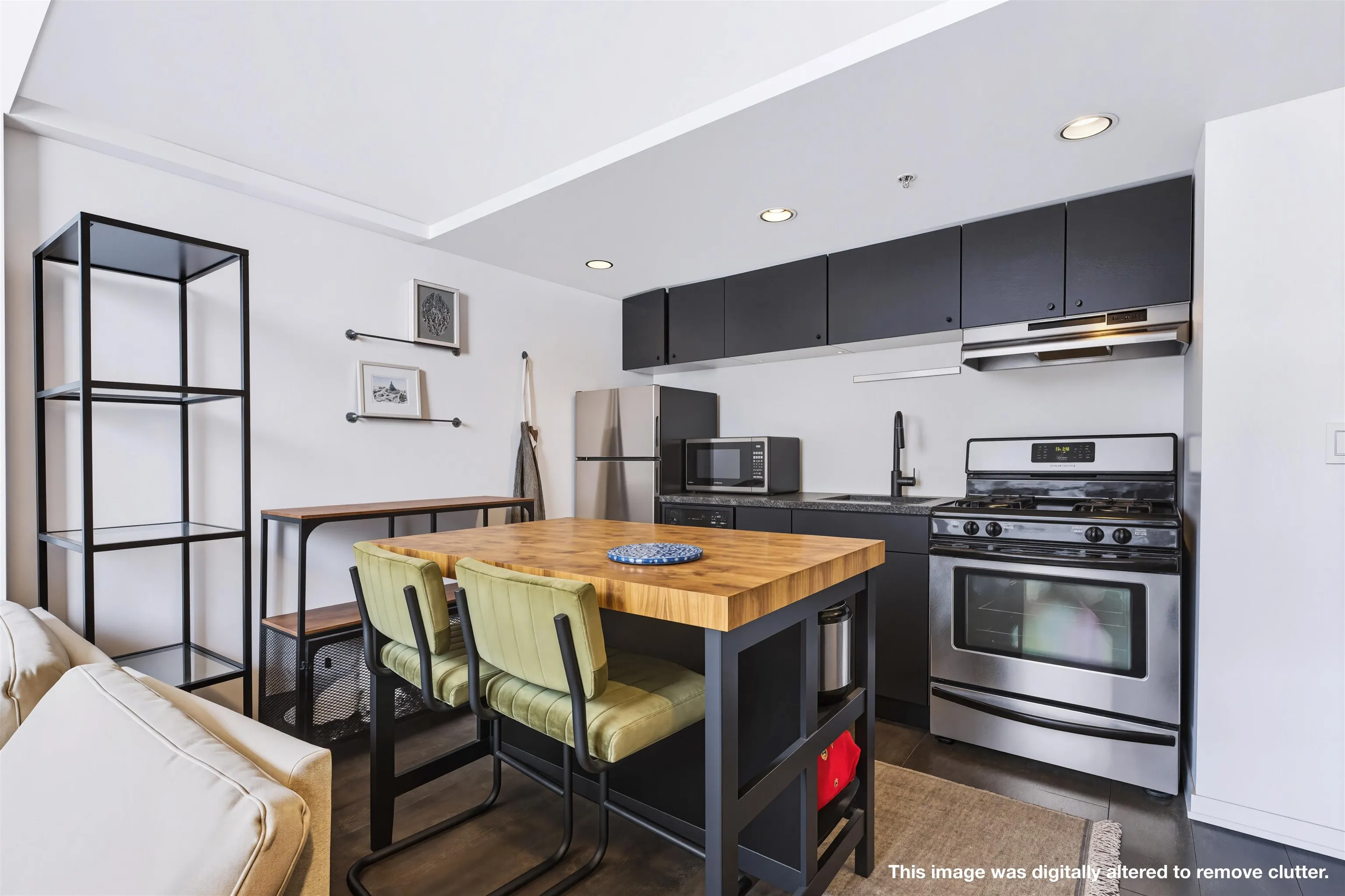 933 Seymour Street #1006