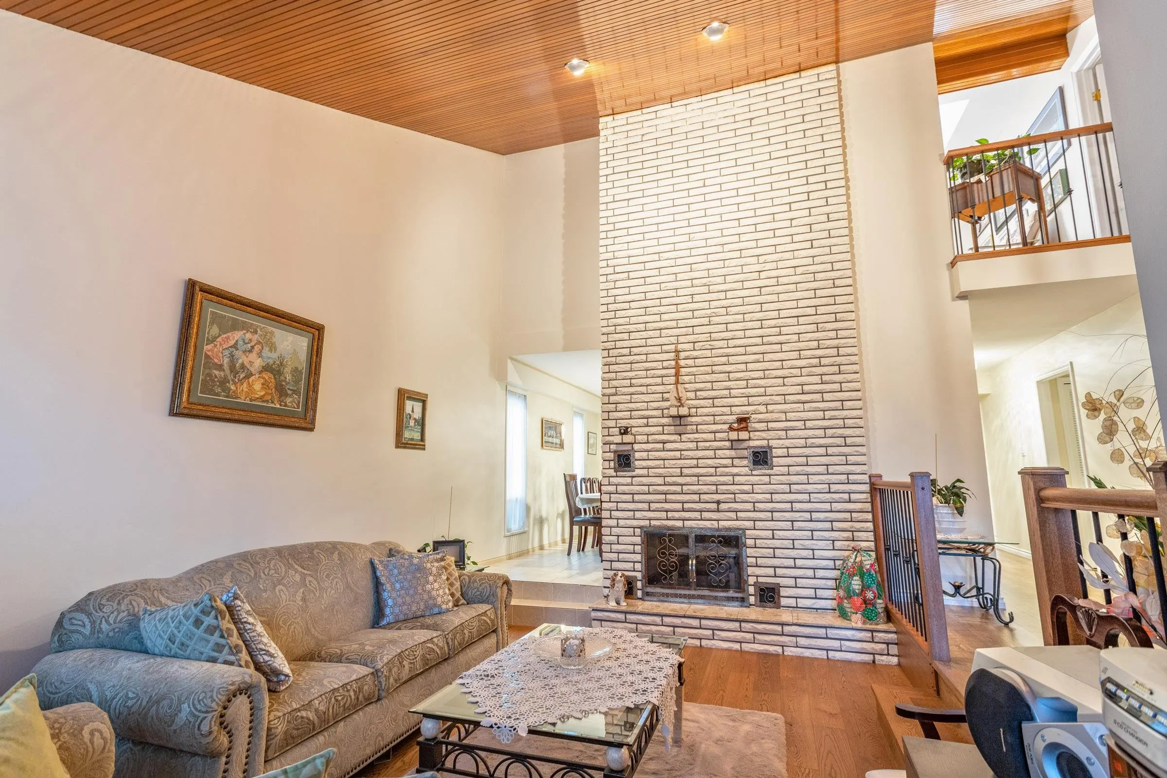4729 Canada Way
