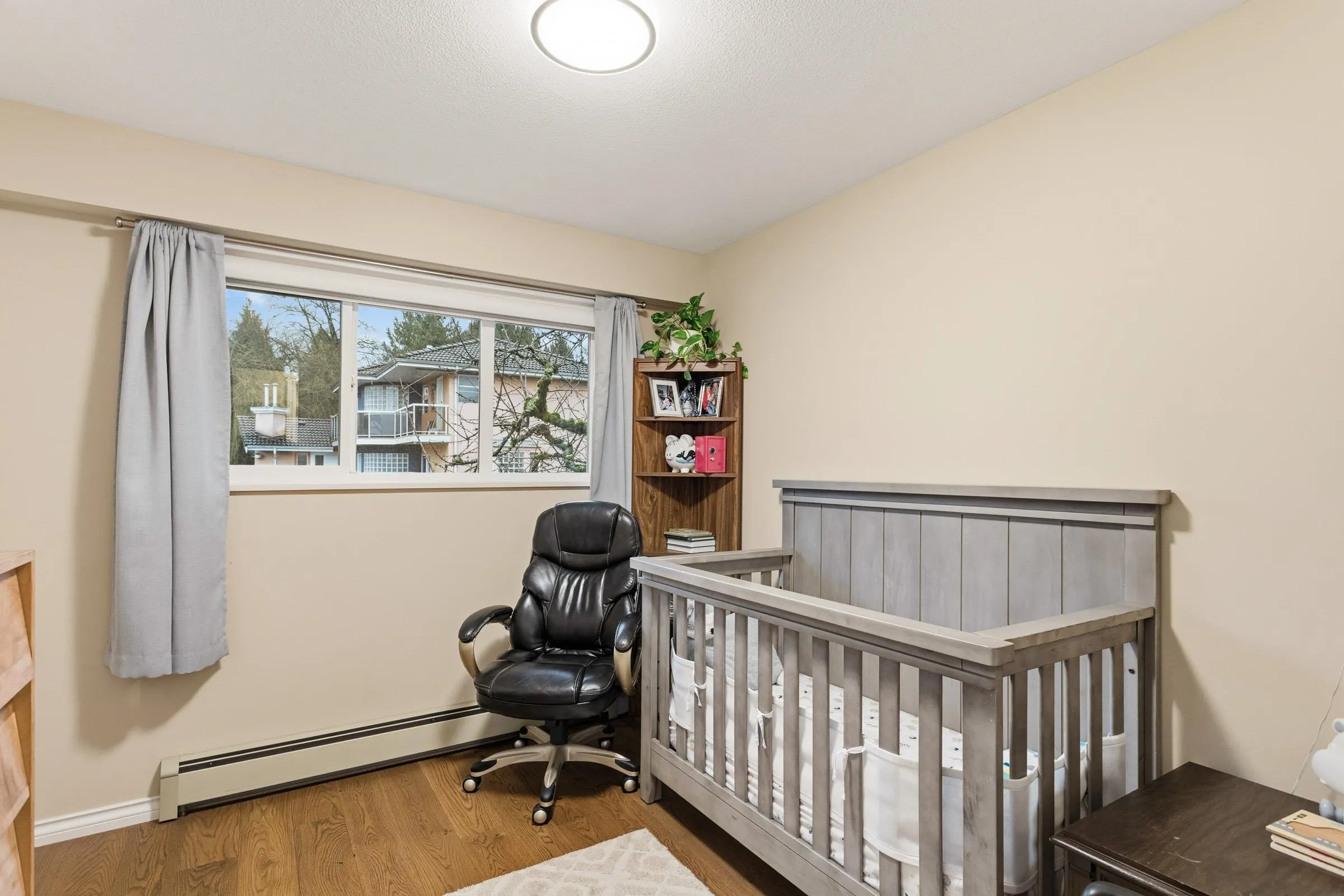 4729 Canada Way