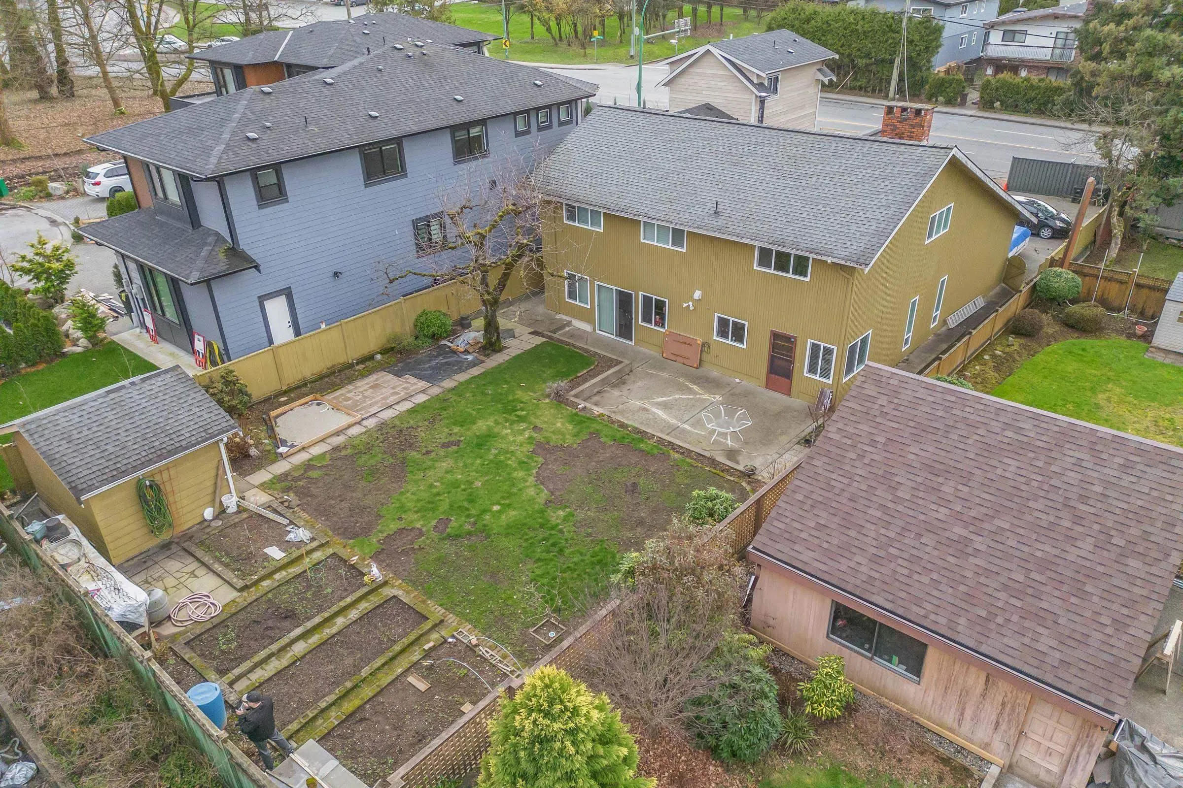 4729 Canada Way