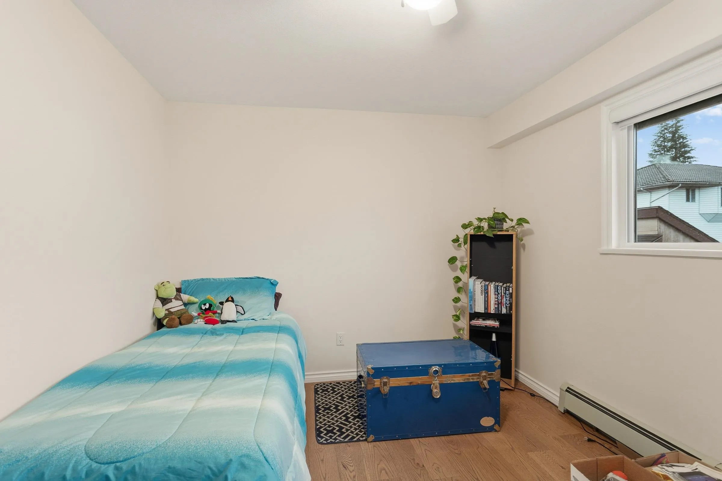 4729 Canada Way
