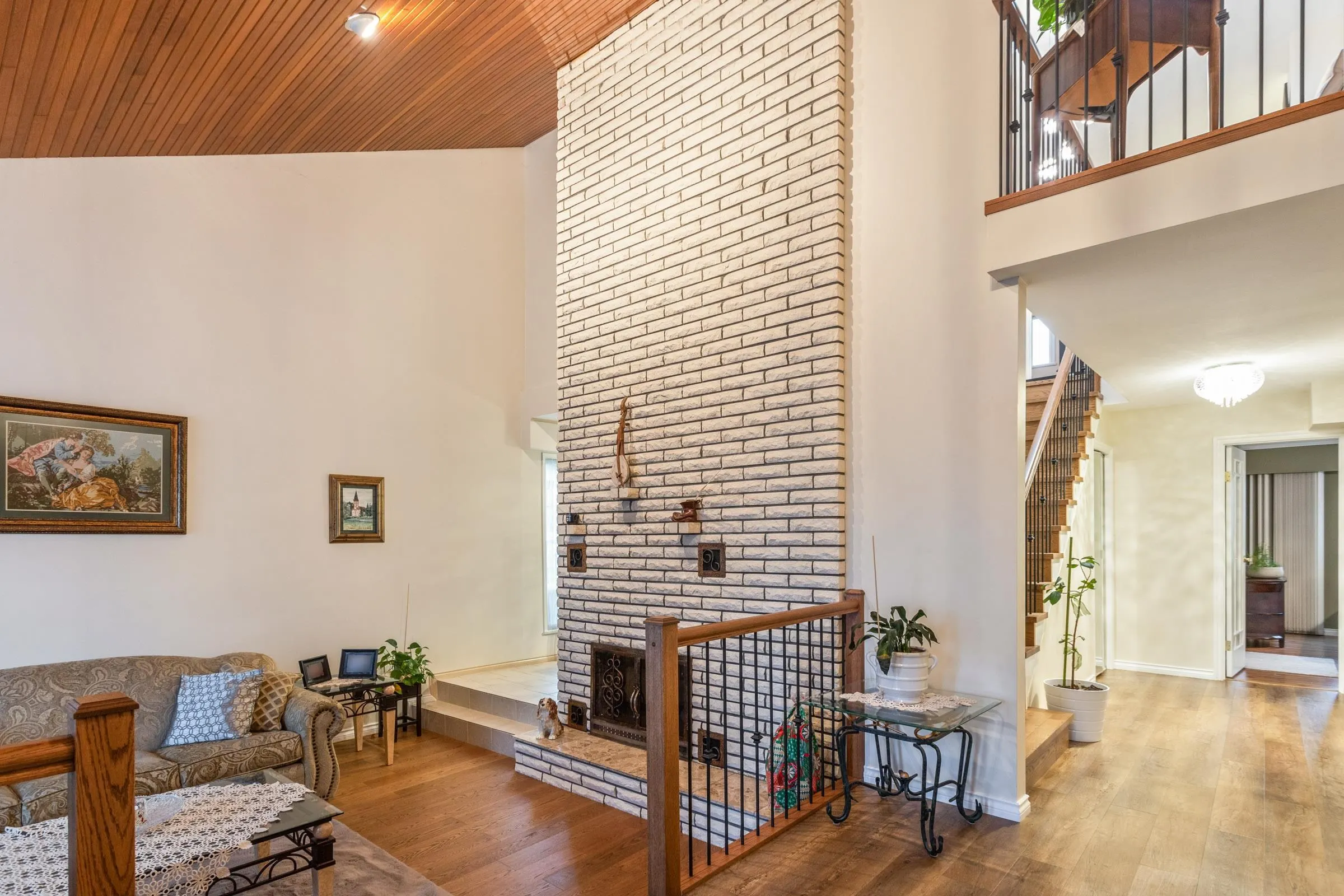 4729 Canada Way