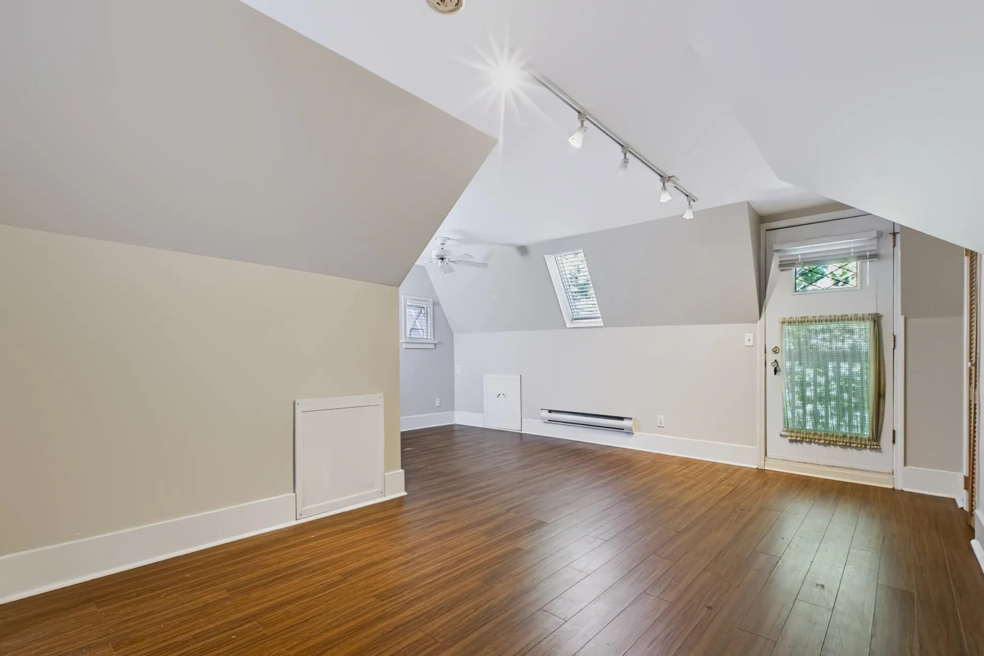 3888 W 15th Avenue