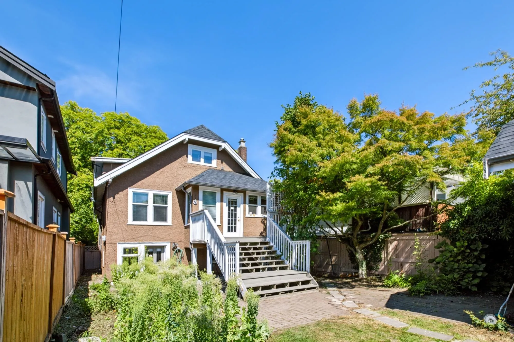 3888 W 15th Avenue