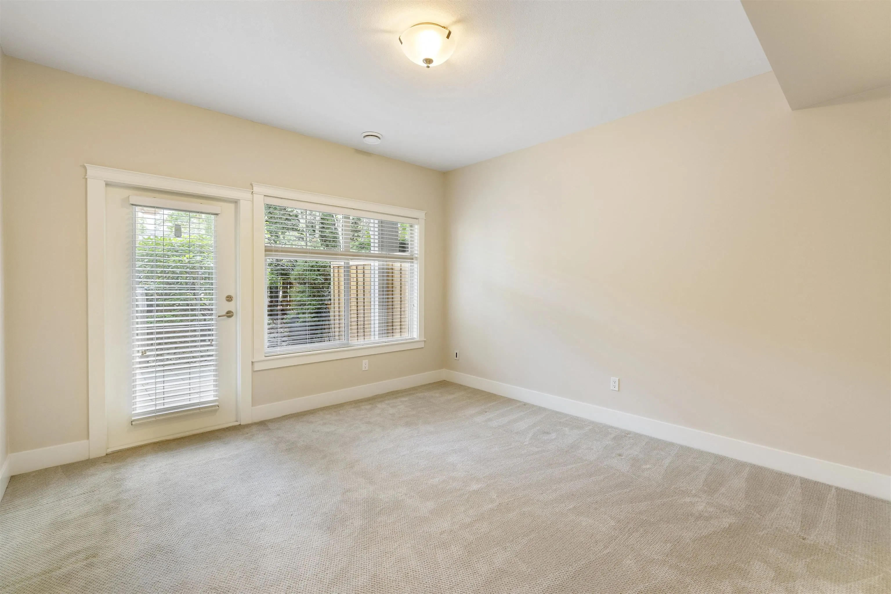 22225 50 Avenue #4