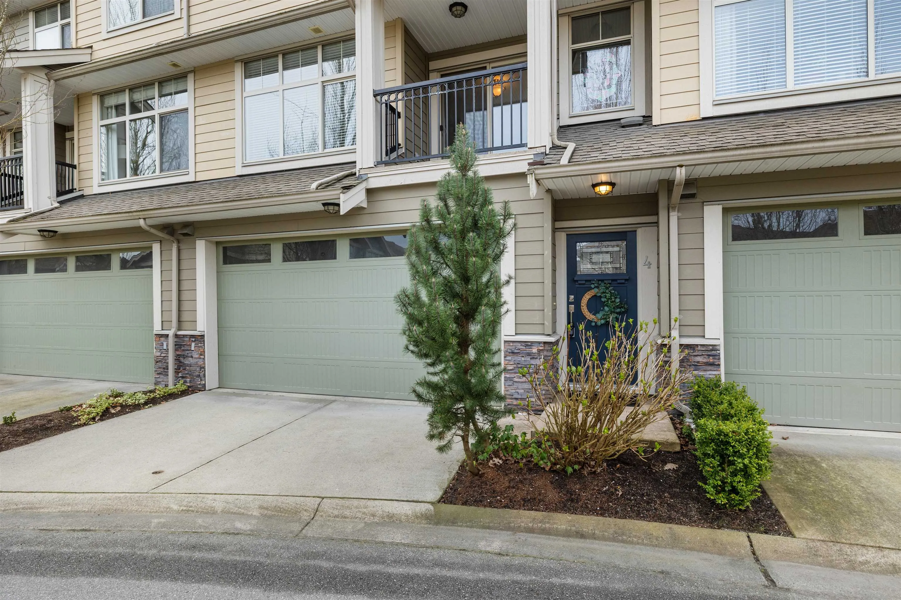 22225 50 Avenue #4