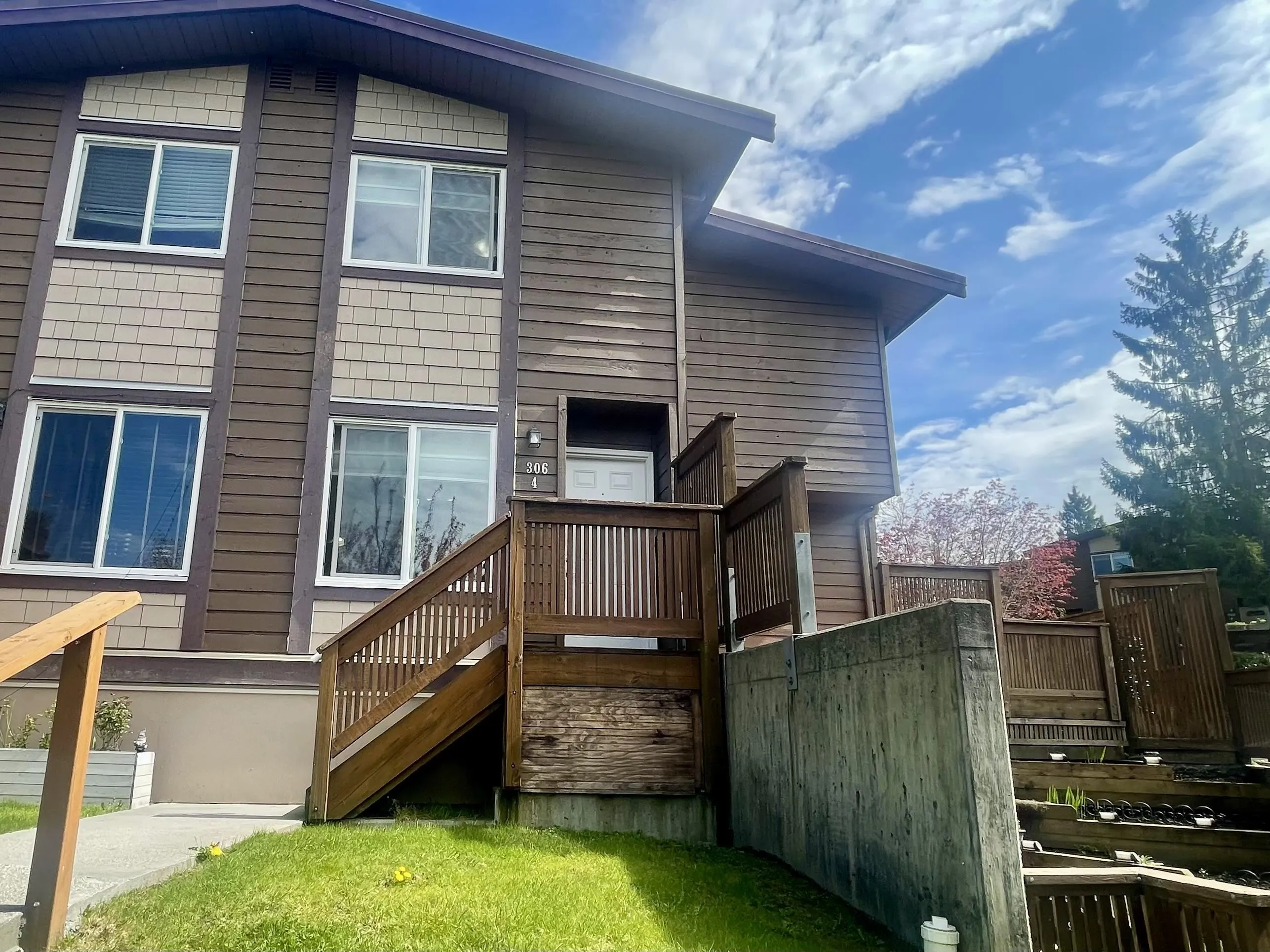 306 Highland Way #4