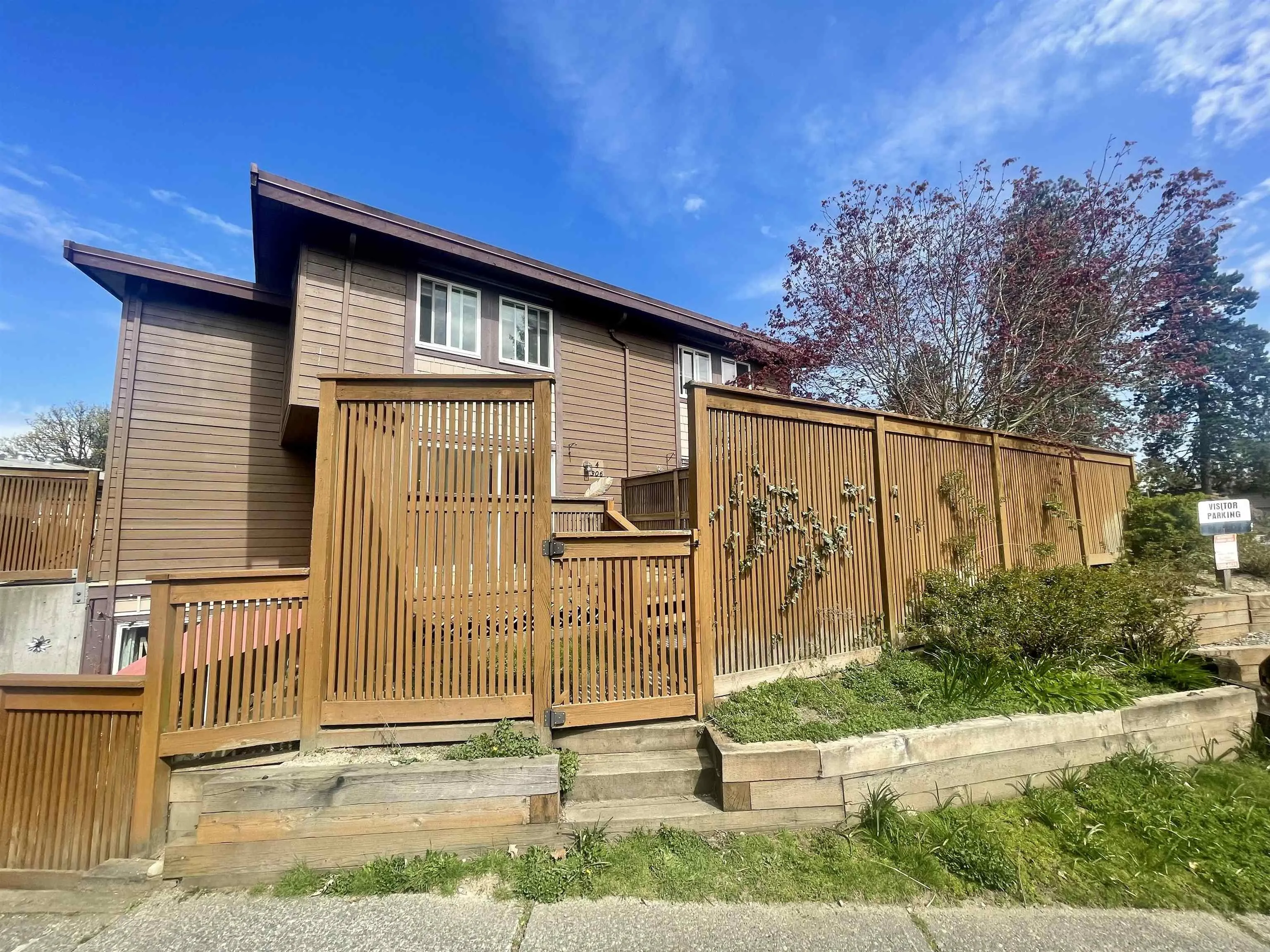 306 Highland Way #4