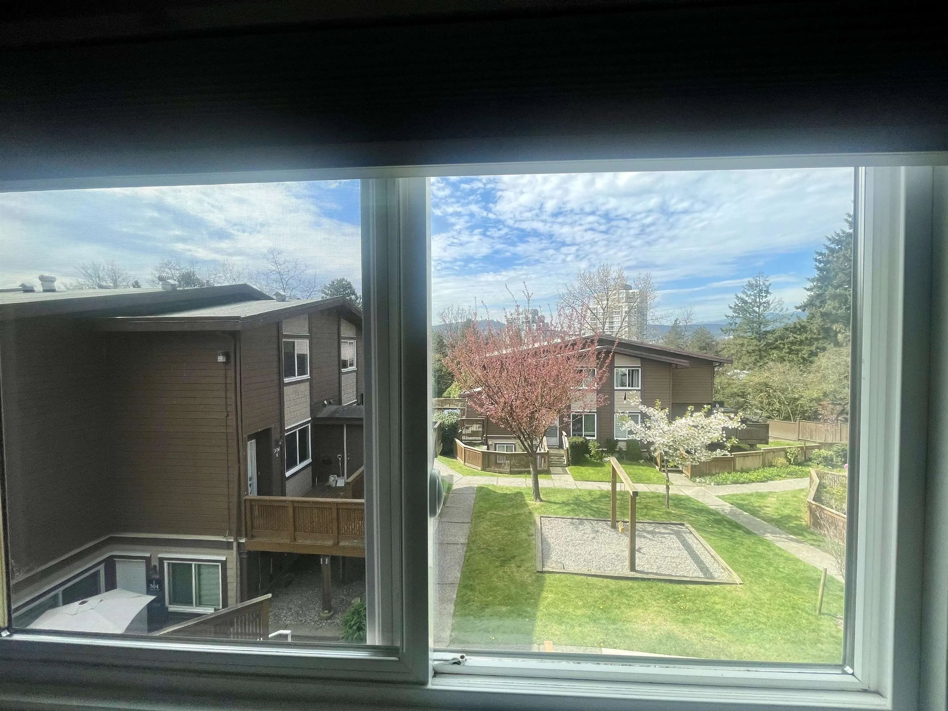 306 Highland Way #4