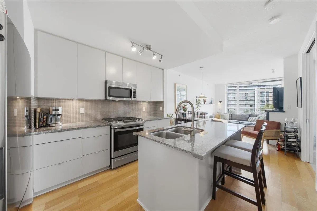 298 E 11th Avenue #512