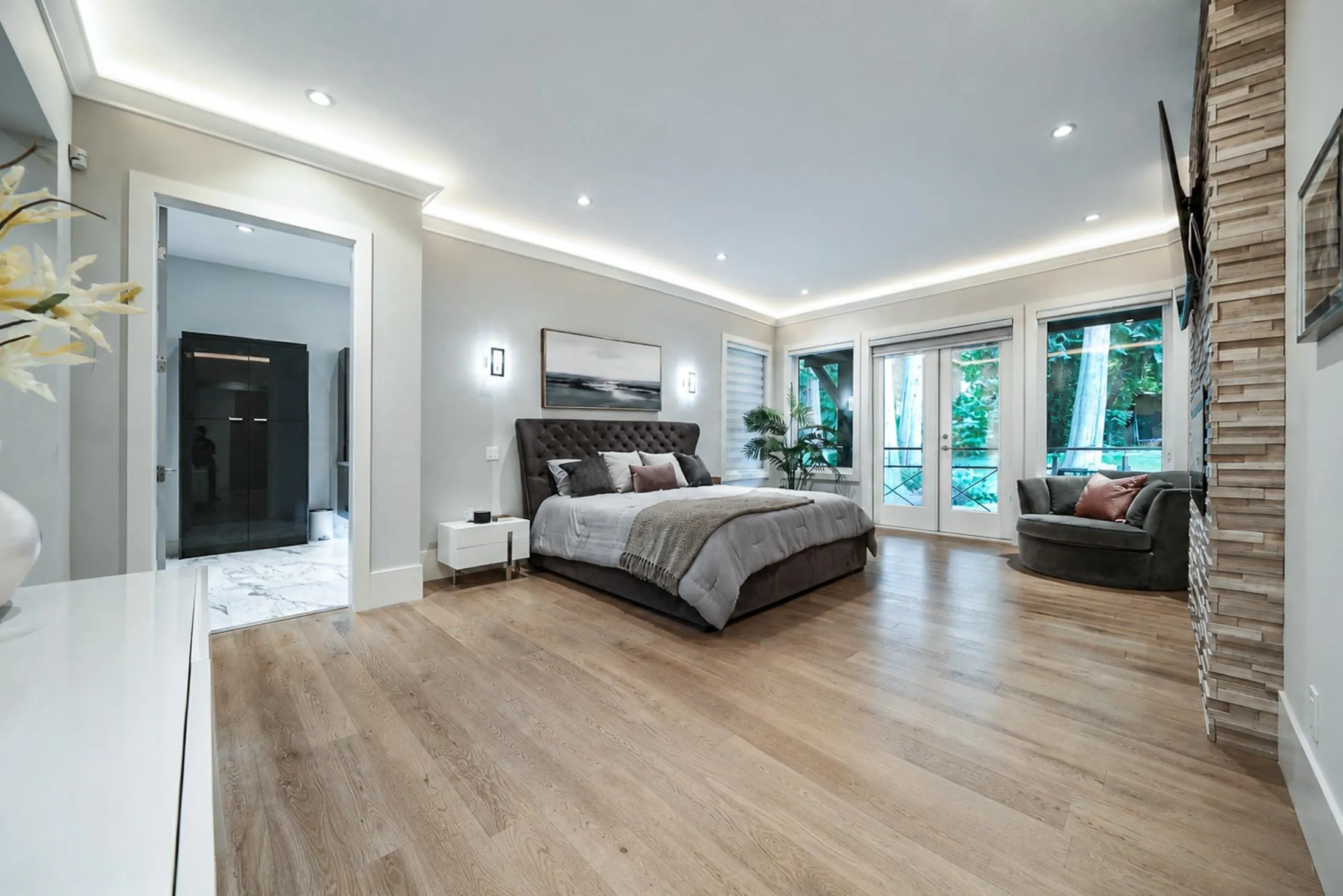 13262 Woodcrest Drive