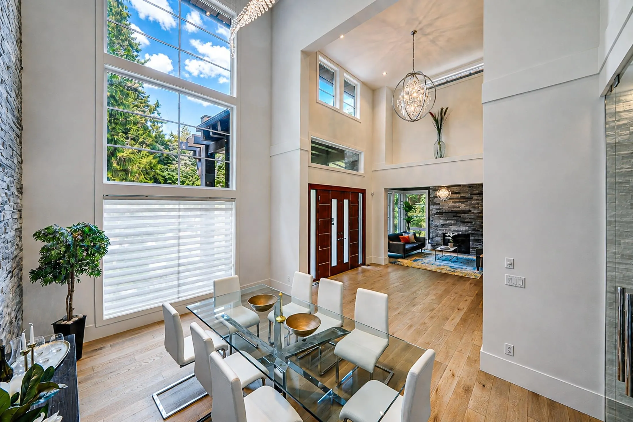 13262 Woodcrest Drive
