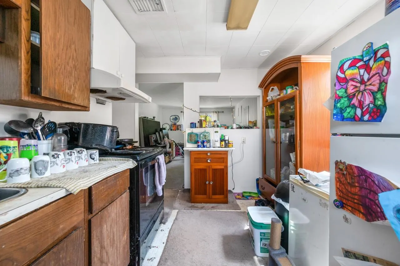 14940 Kew Drive