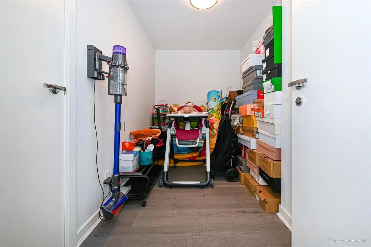 1028 Barclay Street #4001
