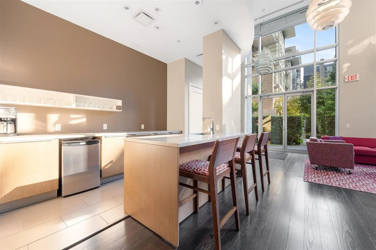 1616 Columbia Street #404