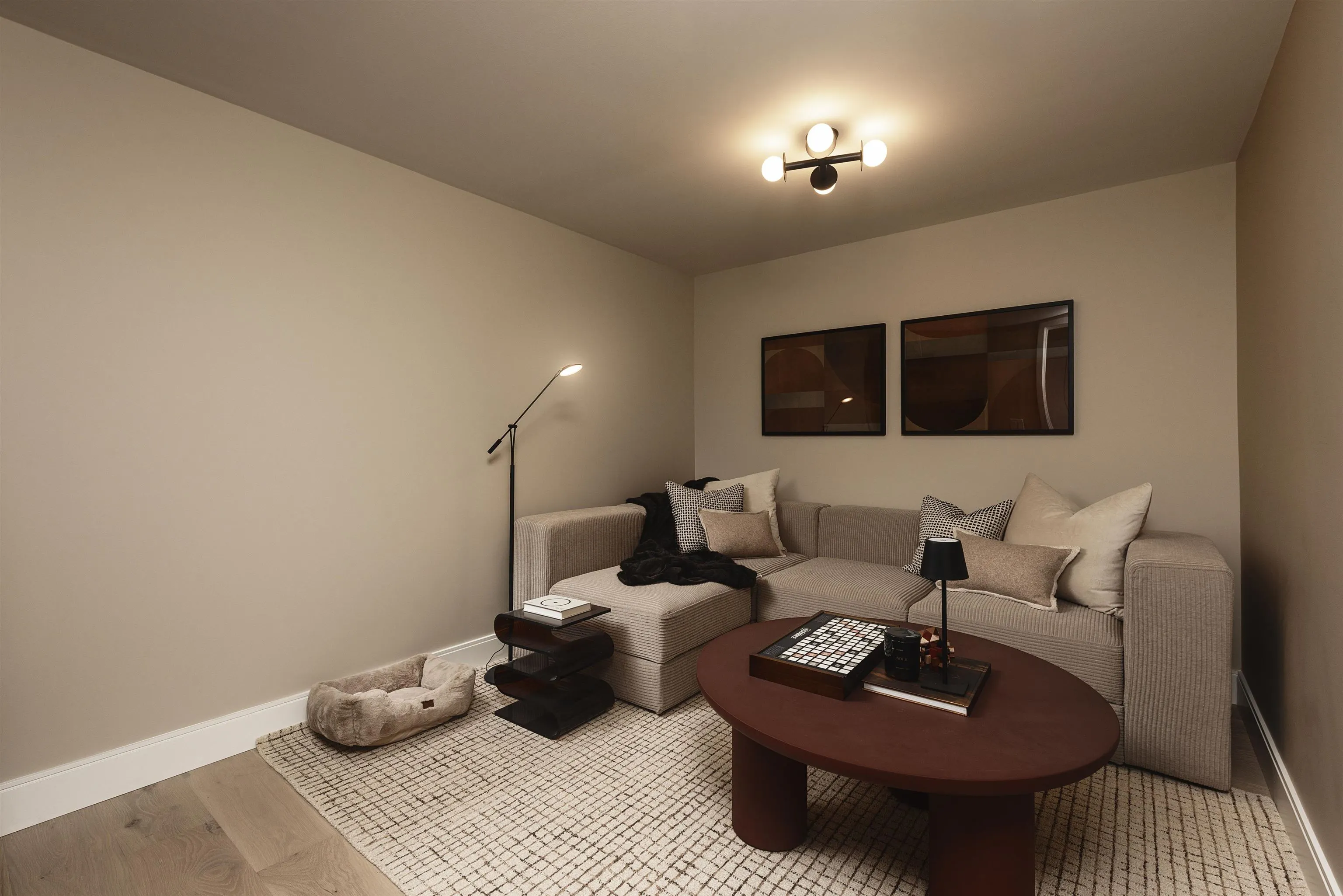382 W 45th Avenue