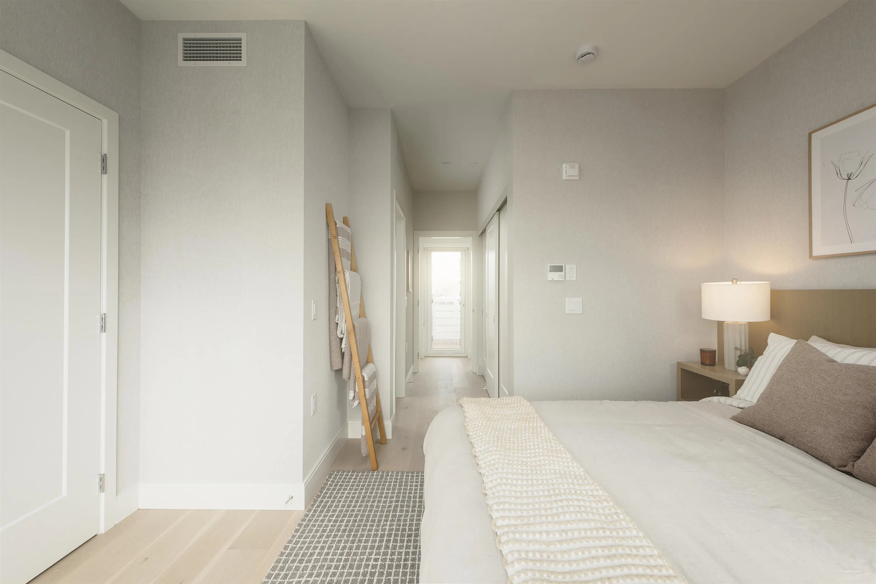 382 W 45th Avenue