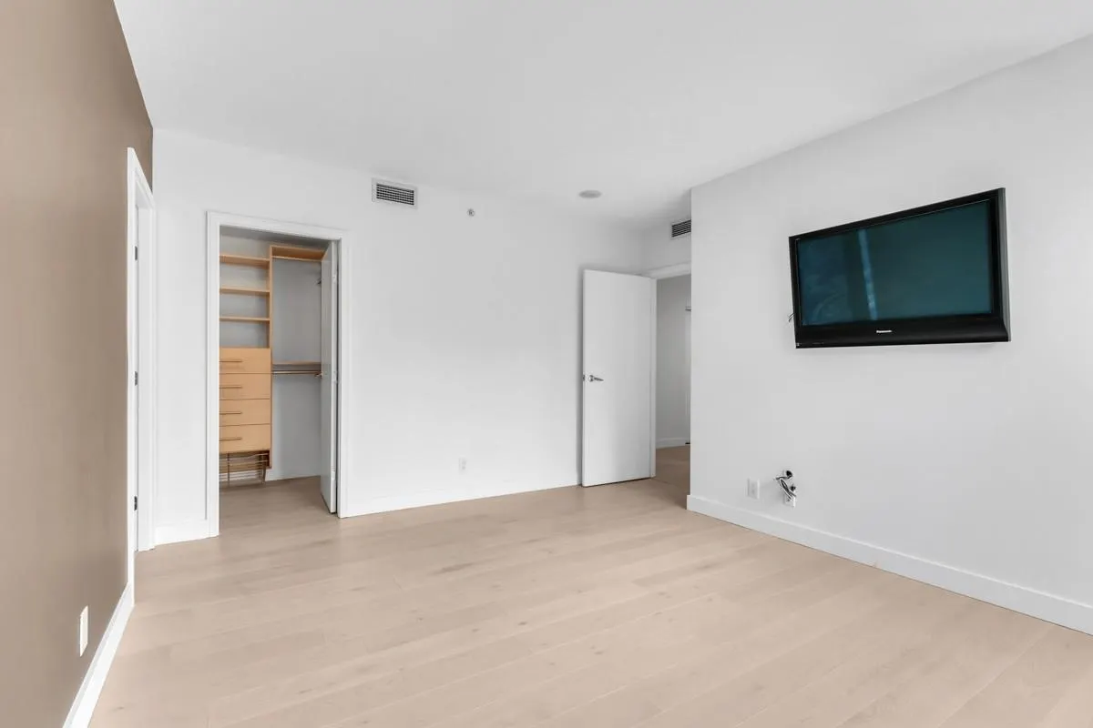 1616 Bayshore Drive #1602