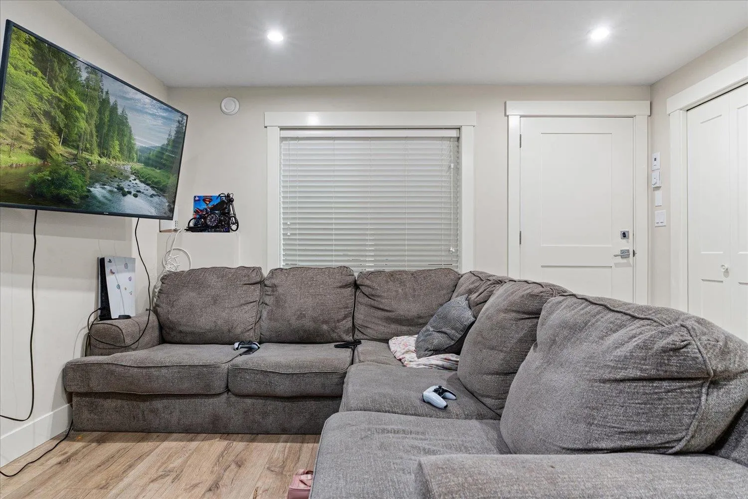 45977 Lake Drive