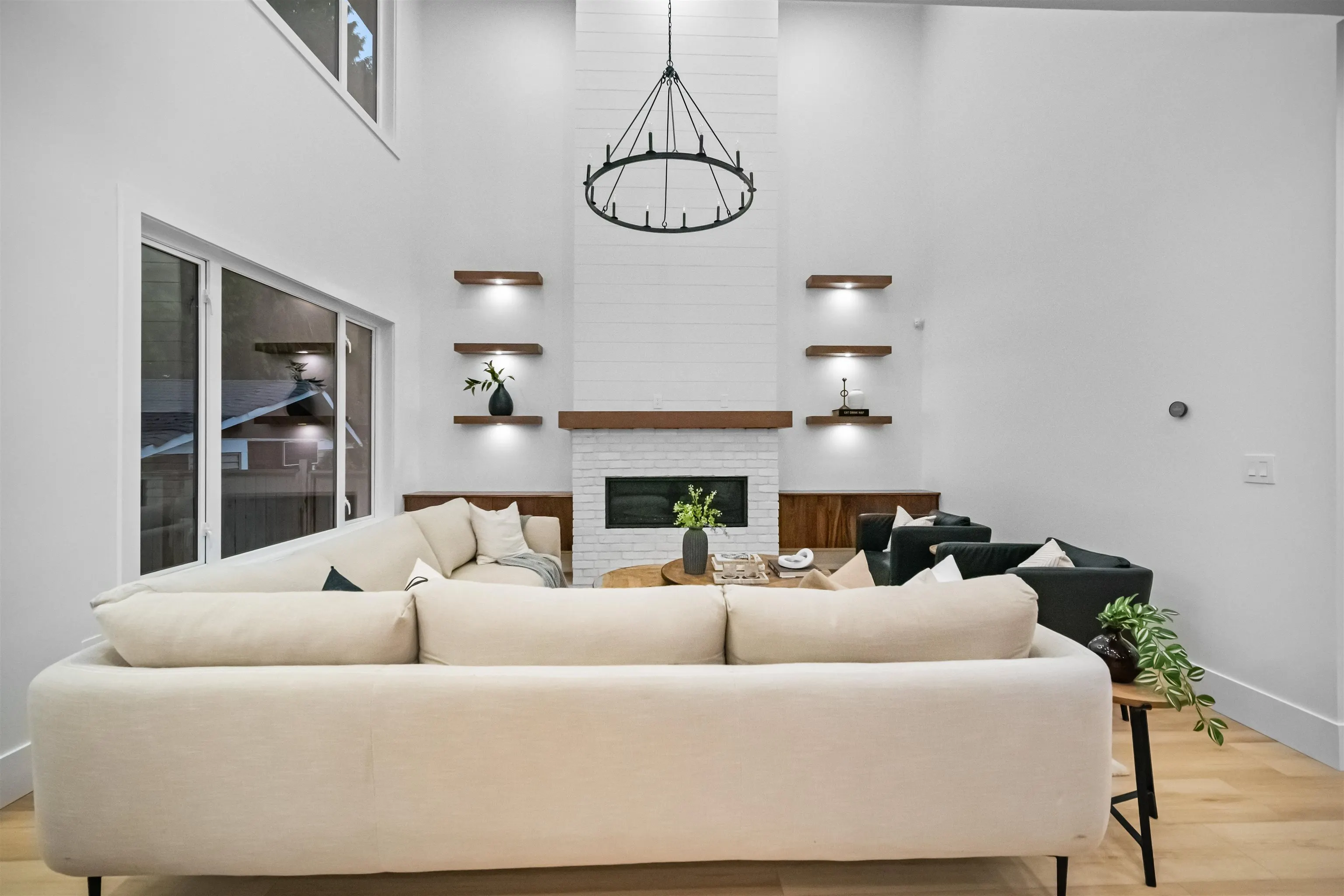 2219 Crystal Court