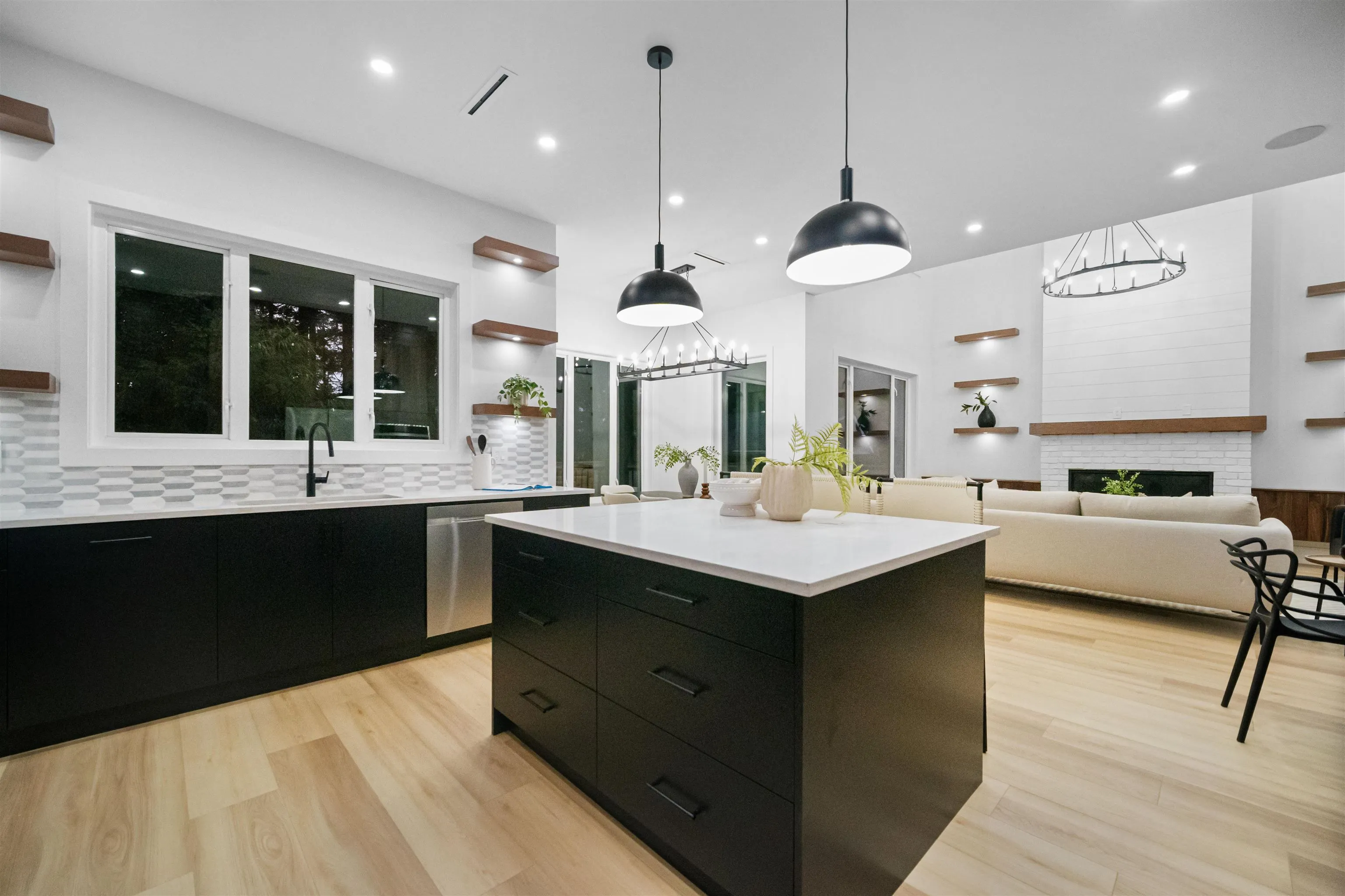 2219 Crystal Court