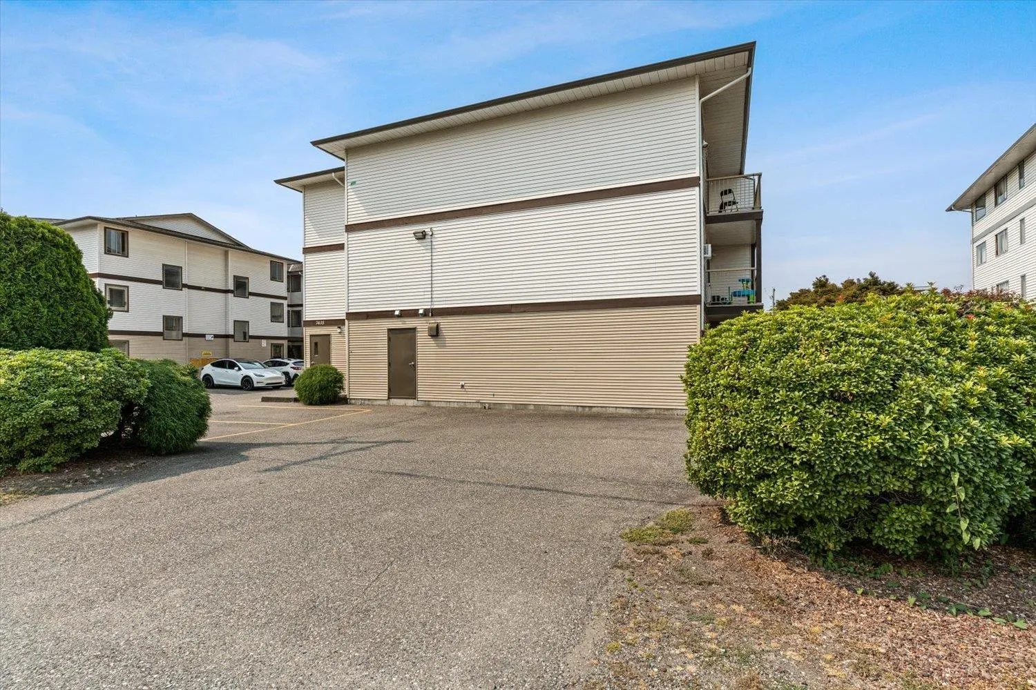 7435 Shaw Avenue #109