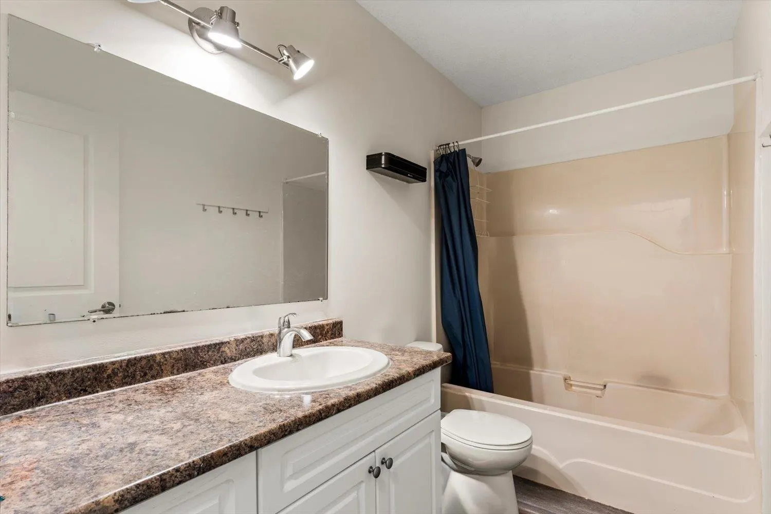 7435 Shaw Avenue #109