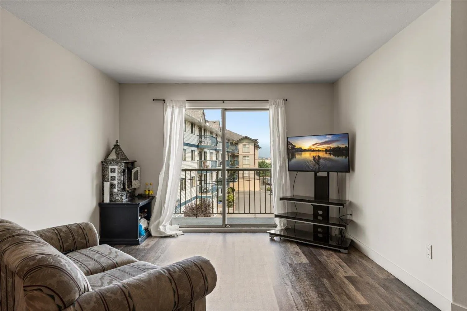 7435 Shaw Avenue #109