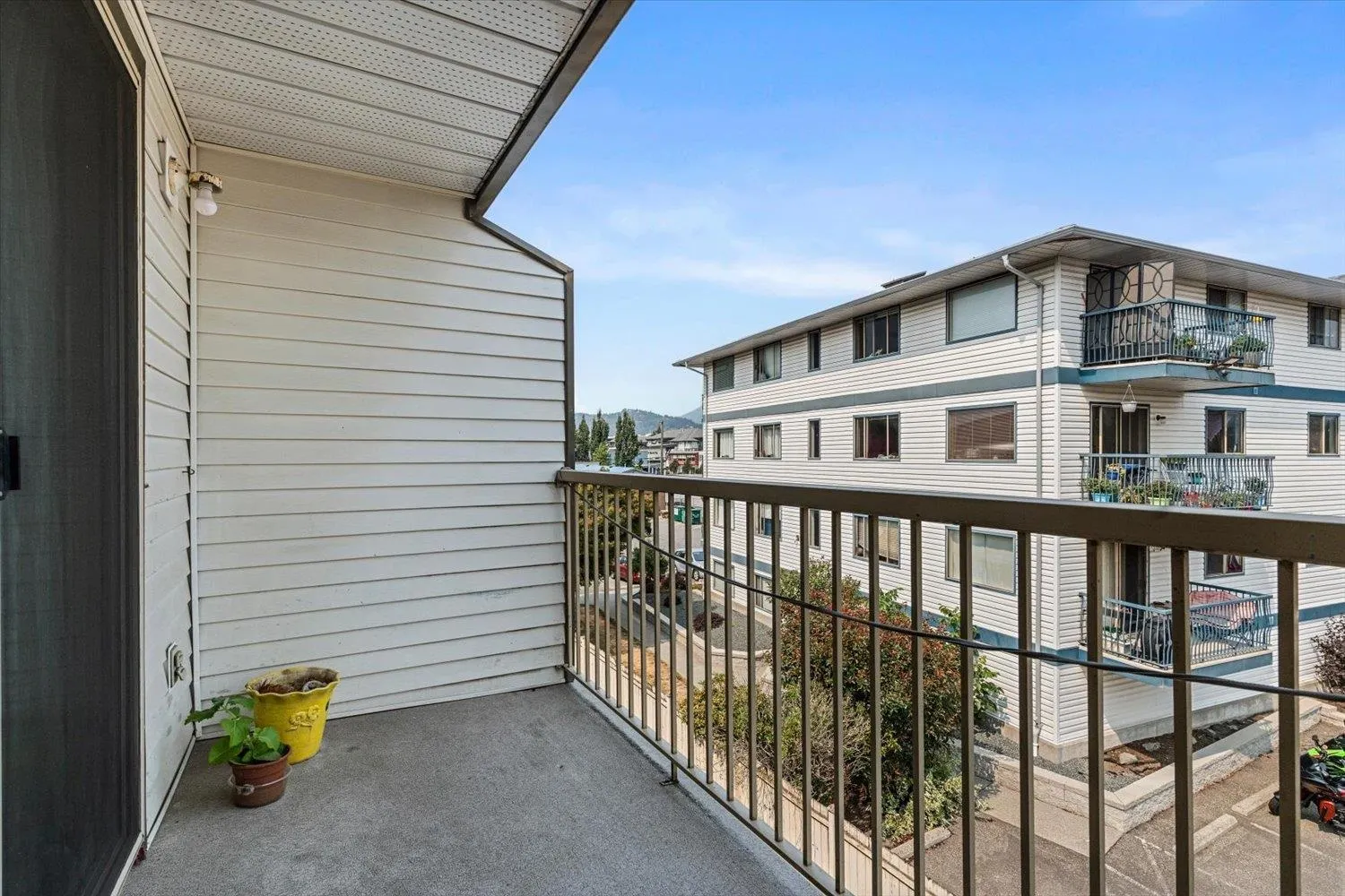 7435 Shaw Avenue #109