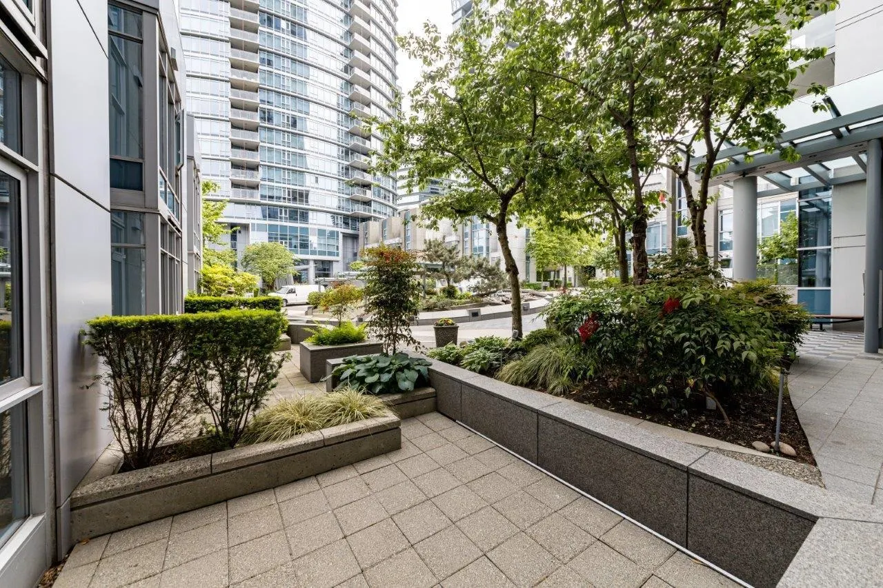 1281 W Cordova Street #TH20